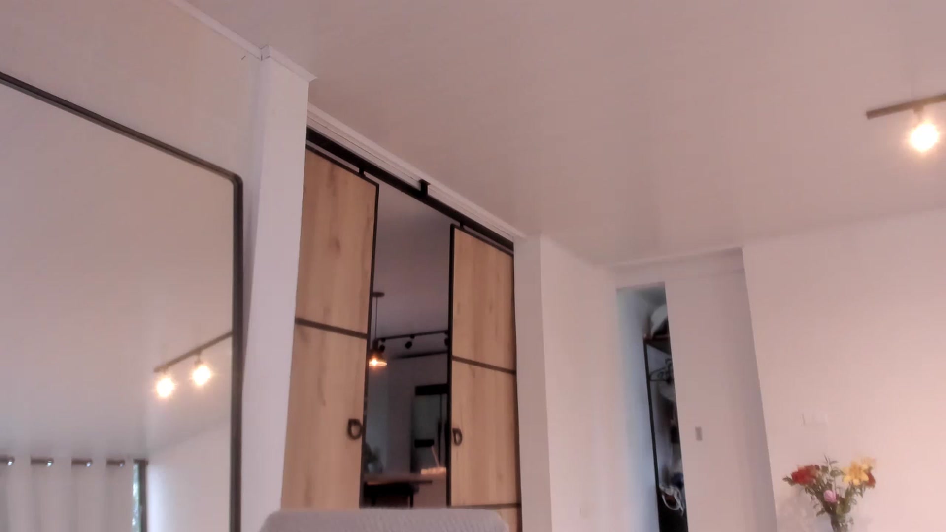 Gallery image thumbnail from LauraVega's myfreecams stream on, 03/29/2023, 22:31 image 15 of 20