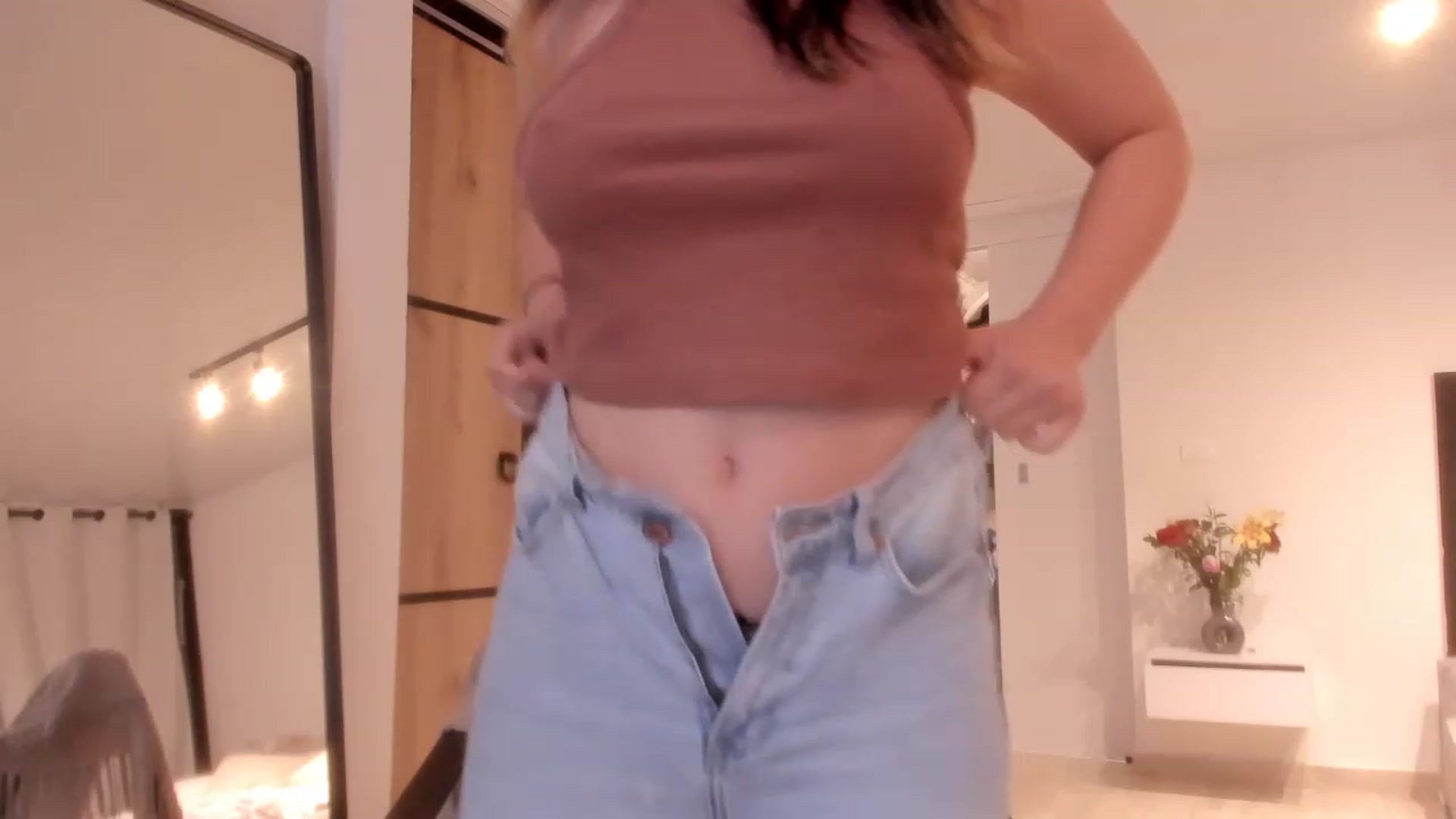 Gallery image thumbnail from LauraVega's myfreecams stream on, 03/29/2023, 23:47 image 18 of 20