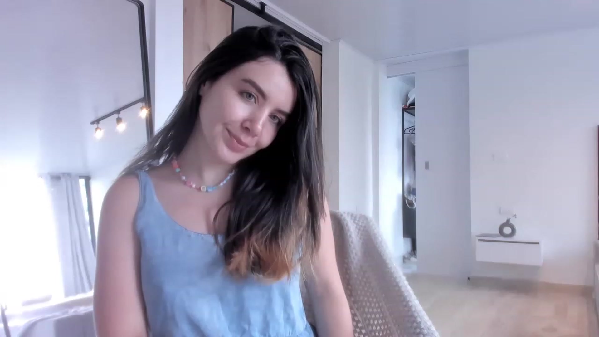 Gallery image thumbnail from LauraVega's myfreecams stream on, 04/01/2023, 14:58 image 4 of 20