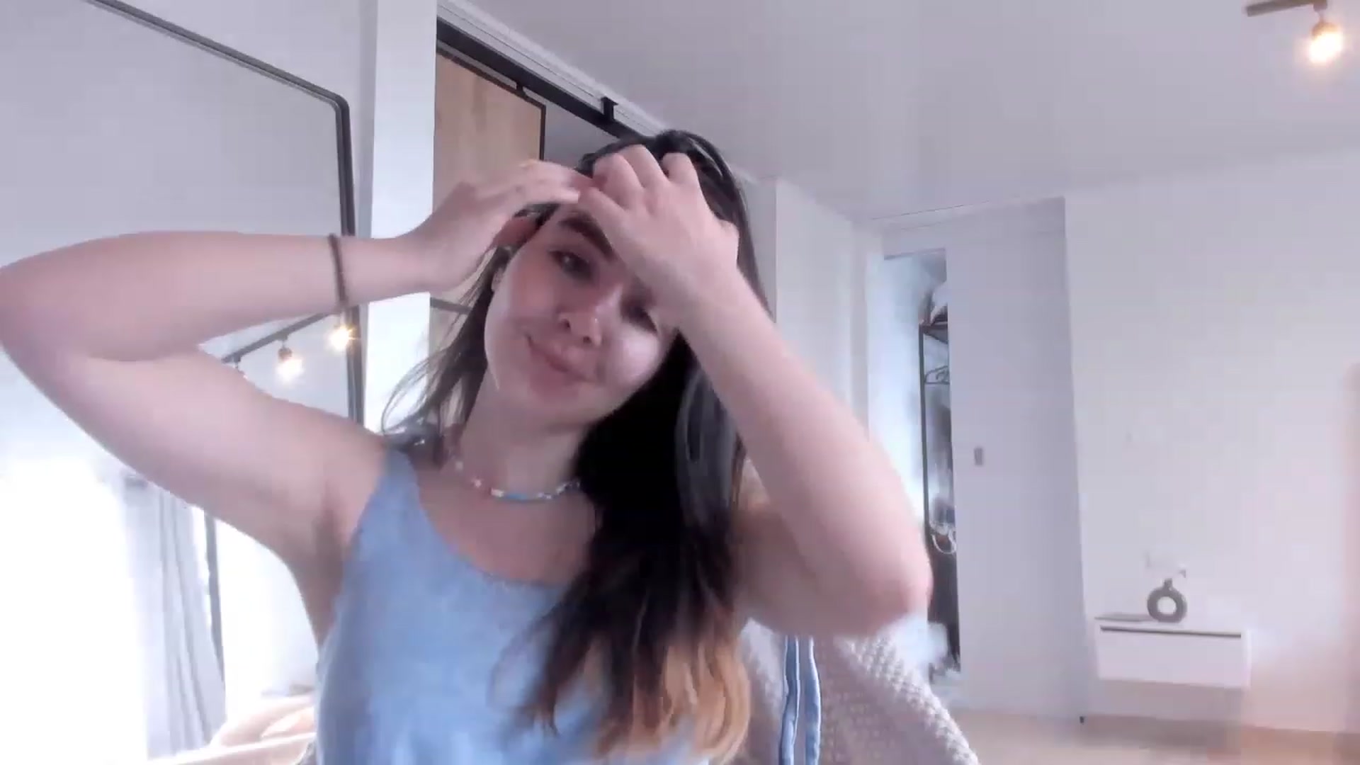 Gallery image thumbnail from LauraVega's myfreecams stream on, 04/01/2023, 14:58 image 3 of 20