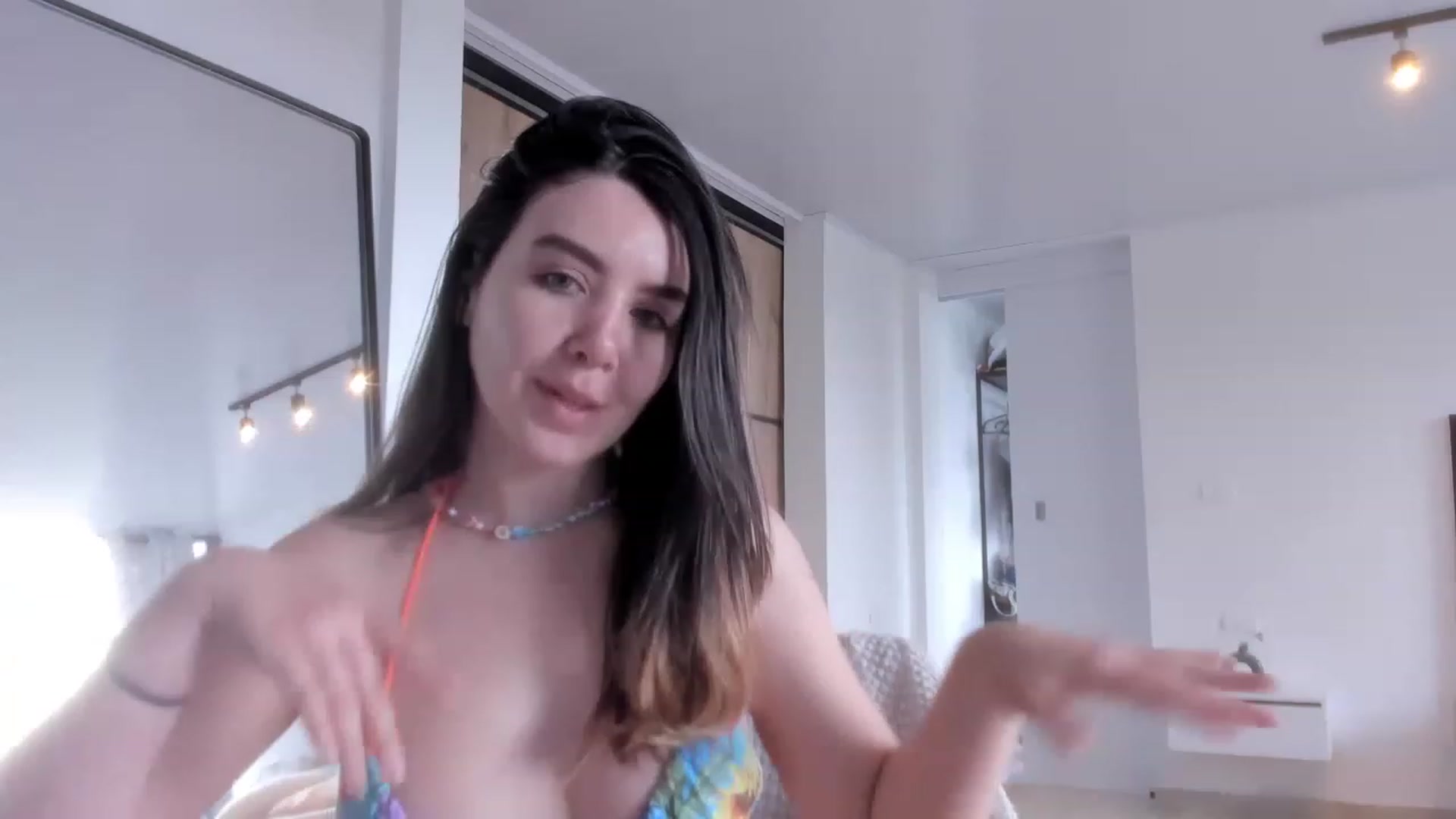 Gallery image thumbnail from LauraVega's myfreecams stream on, 04/01/2023, 14:58 image 18 of 20