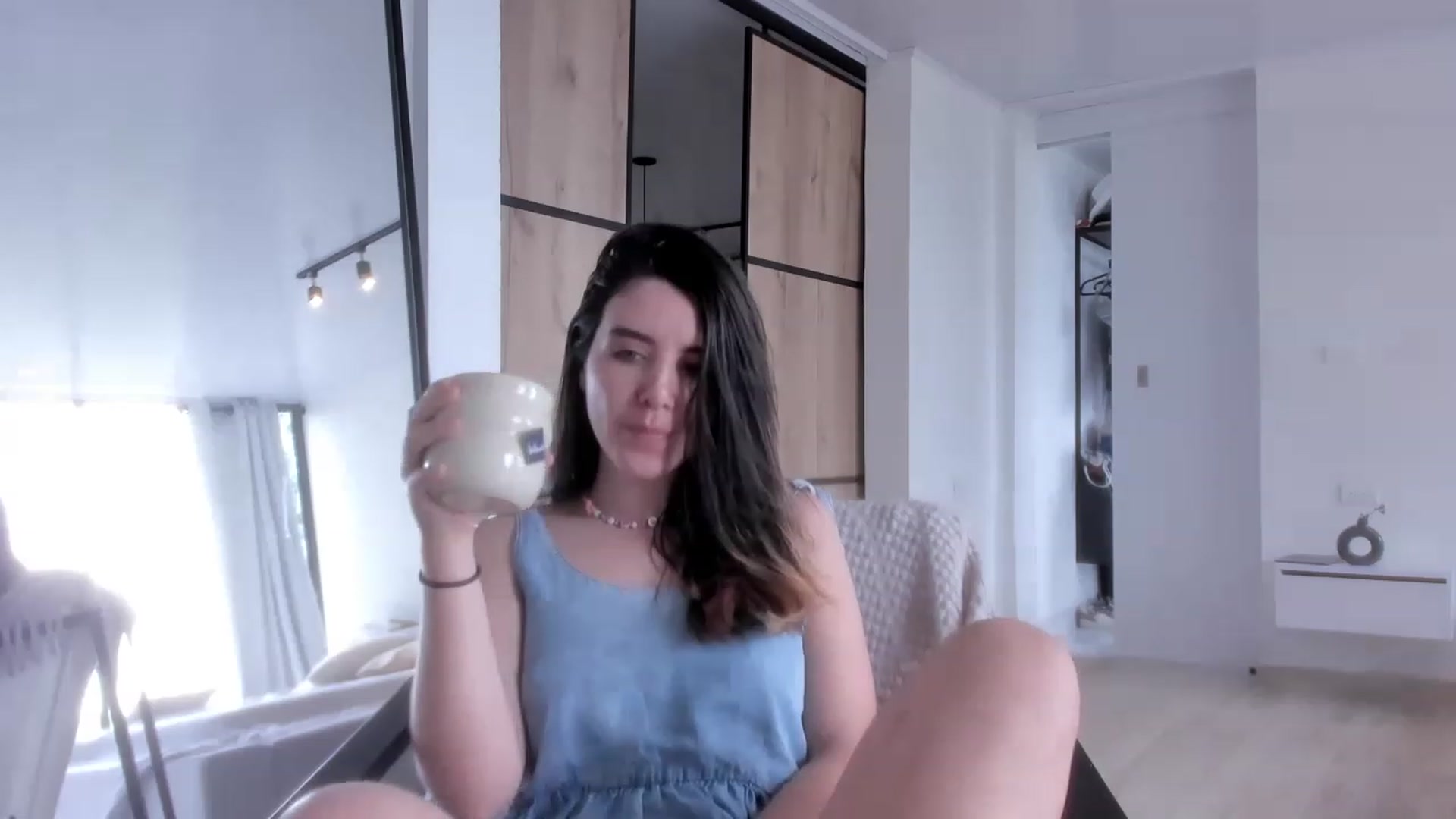 Gallery image thumbnail from LauraVega's myfreecams stream on, 04/01/2023, 17:42 image 7 of 20