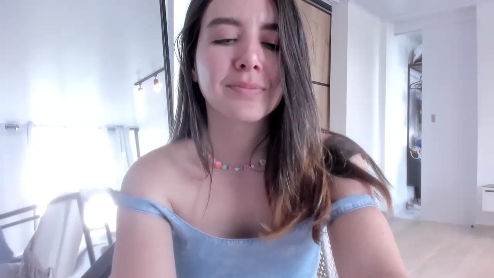 Gallery image thumbnail from LauraVega's myfreecams stream on, 04/01/2023, 17:42 image 17 of 20