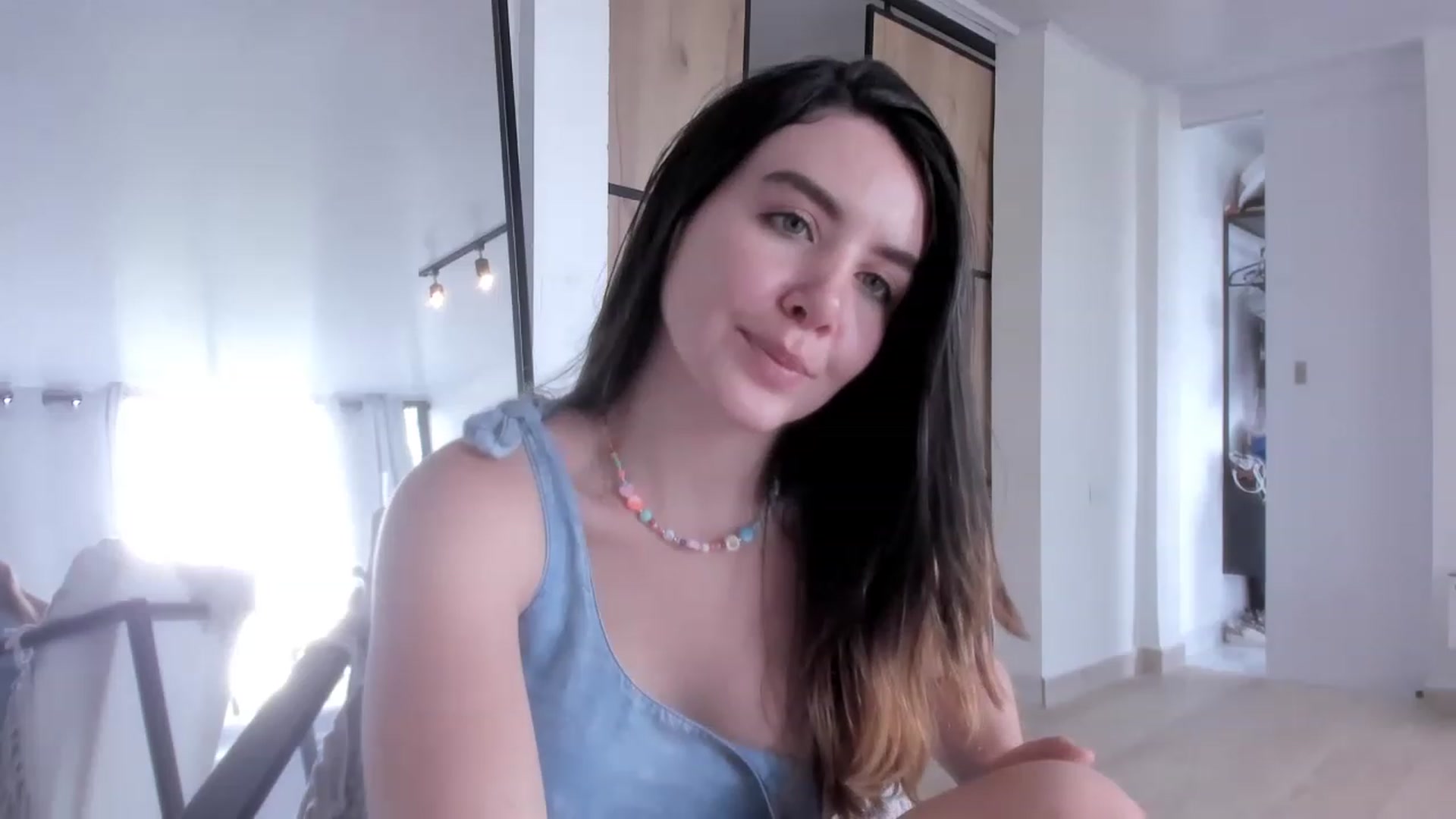 Gallery image thumbnail from LauraVega's myfreecams stream on, 04/01/2023, 17:42 image 15 of 20