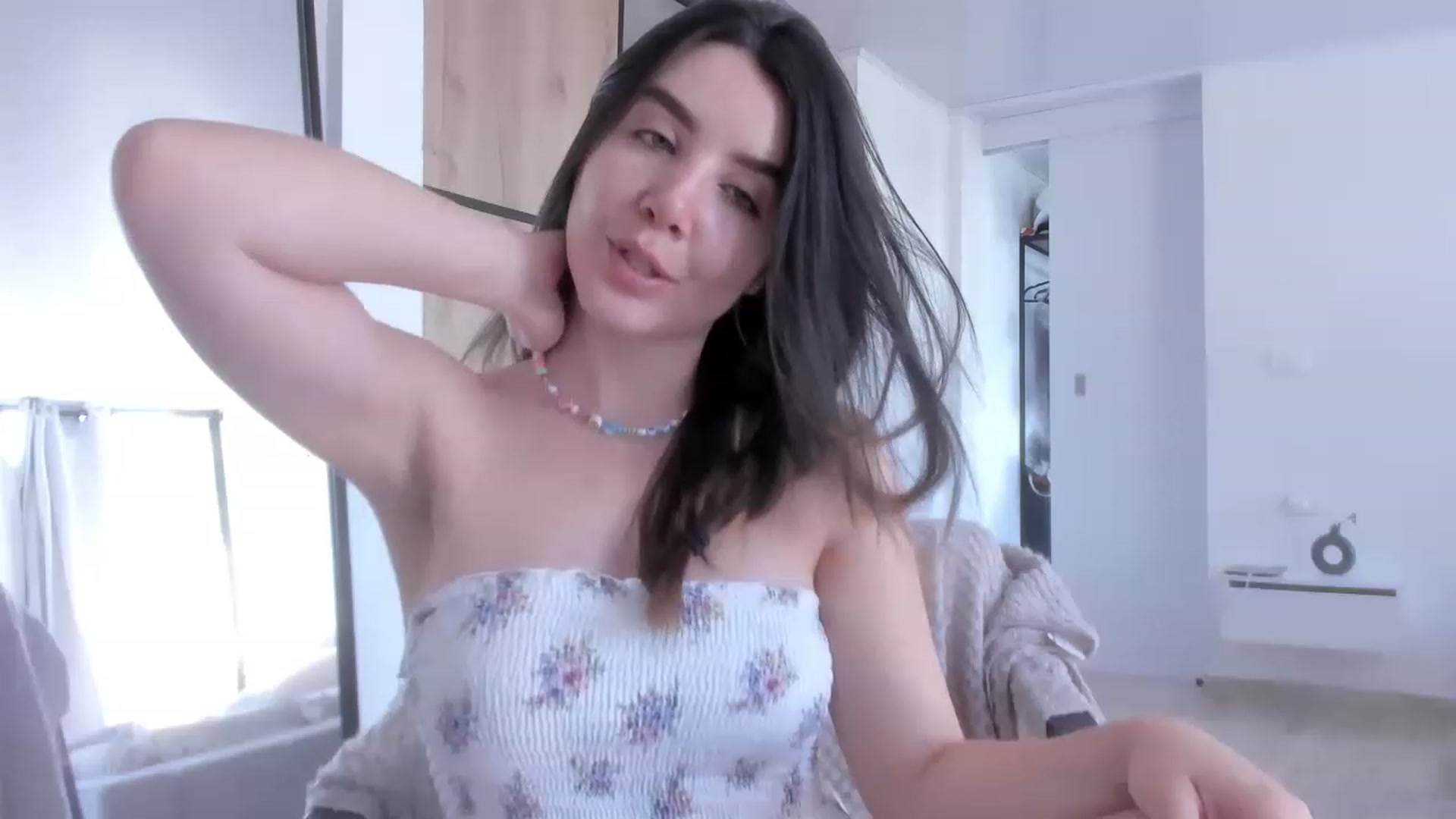 Gallery image thumbnail from LauraVega's myfreecams stream on, 04/03/2023, 15:49 image 18 of 20