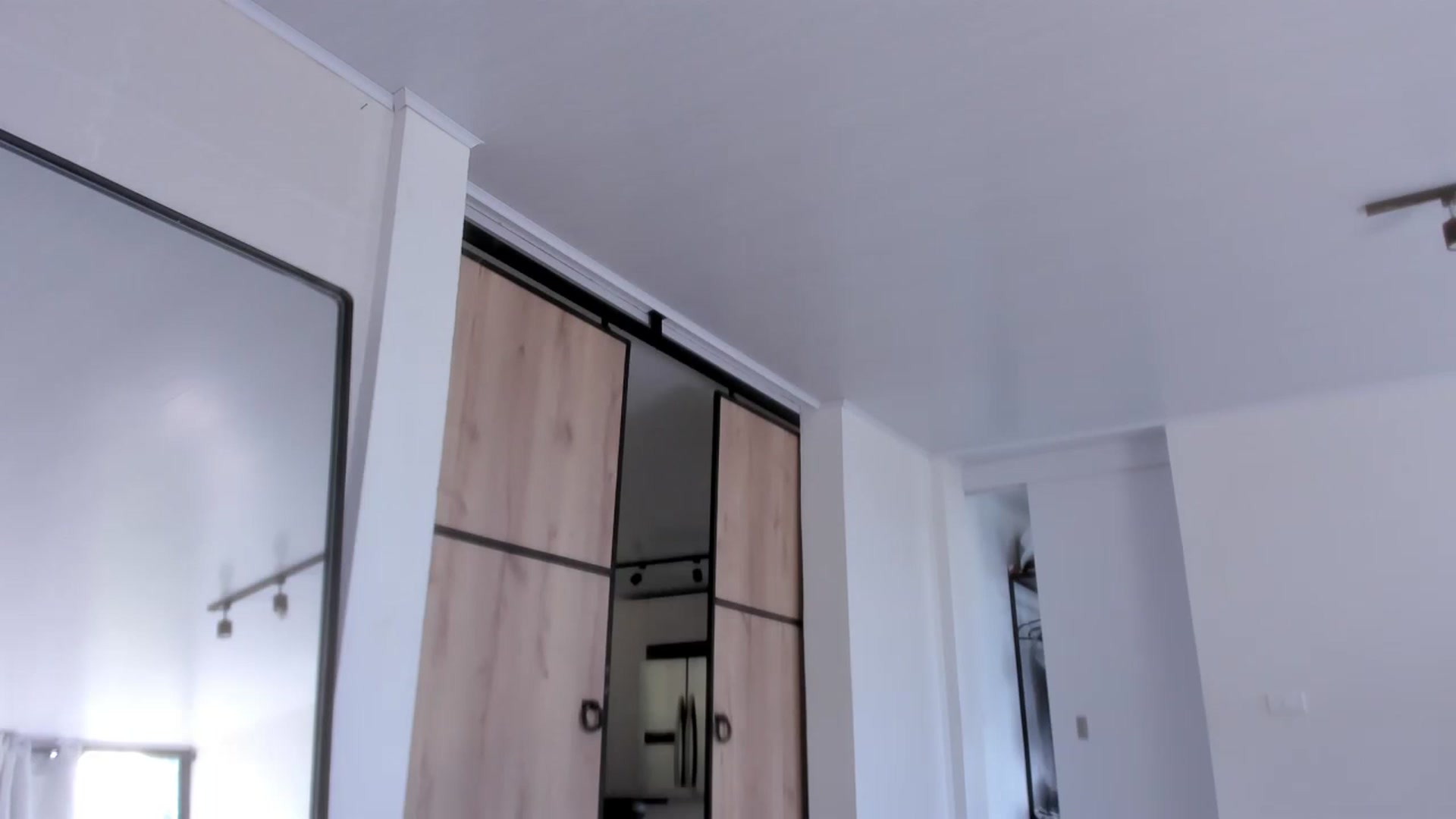 Gallery image thumbnail from LauraVega's myfreecams stream on, 04/03/2023, 15:49 image 10 of 20