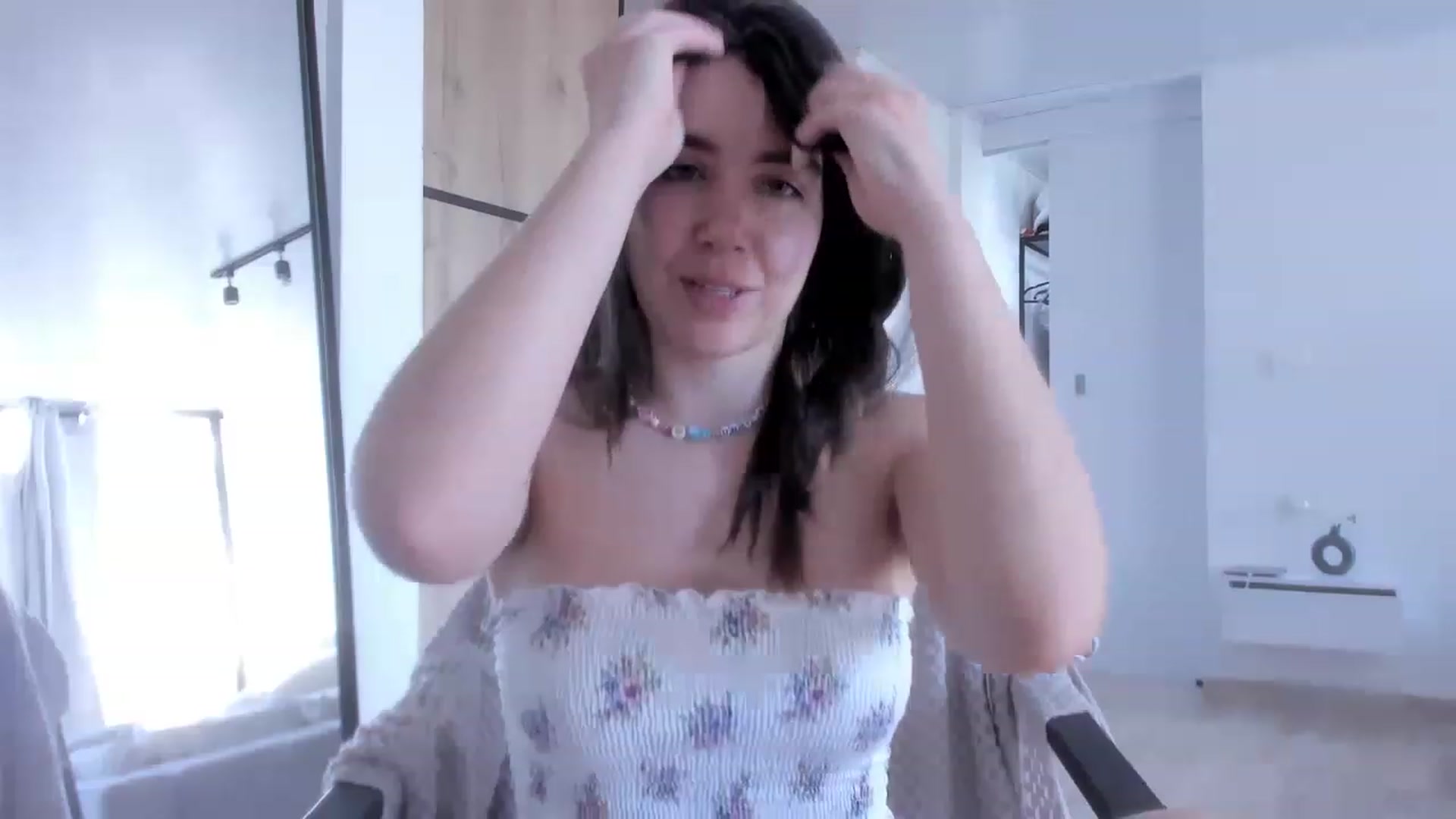Gallery image thumbnail from LauraVega's myfreecams stream on, 04/03/2023, 15:49 image 16 of 20
