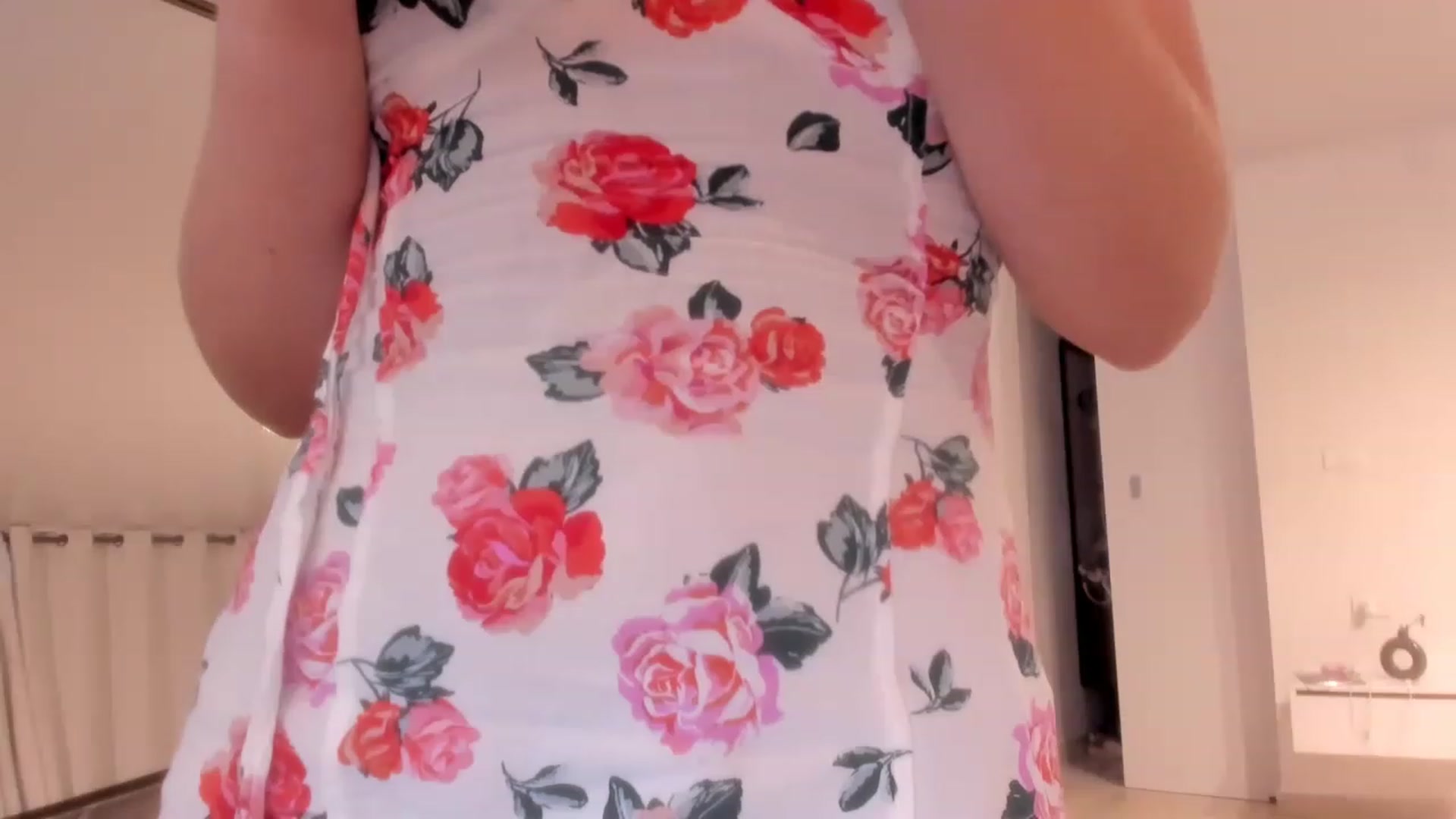 Gallery image thumbnail from LauraVega's myfreecams stream on, 04/12/2023, 23:20 image 19 of 20