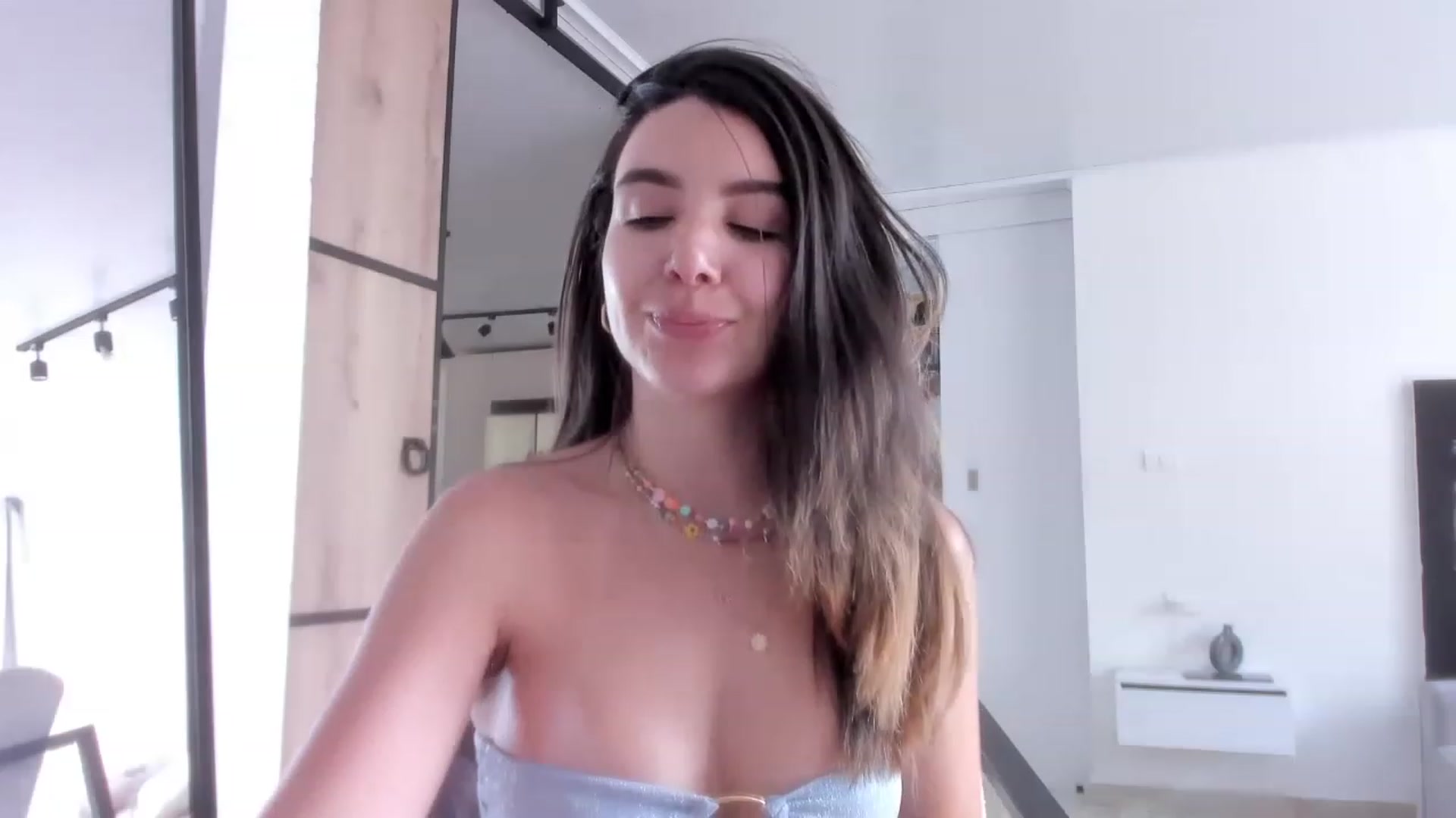 Gallery image thumbnail from LauraVega's myfreecams stream on, 04/15/2023, 17:12 image 5 of 20