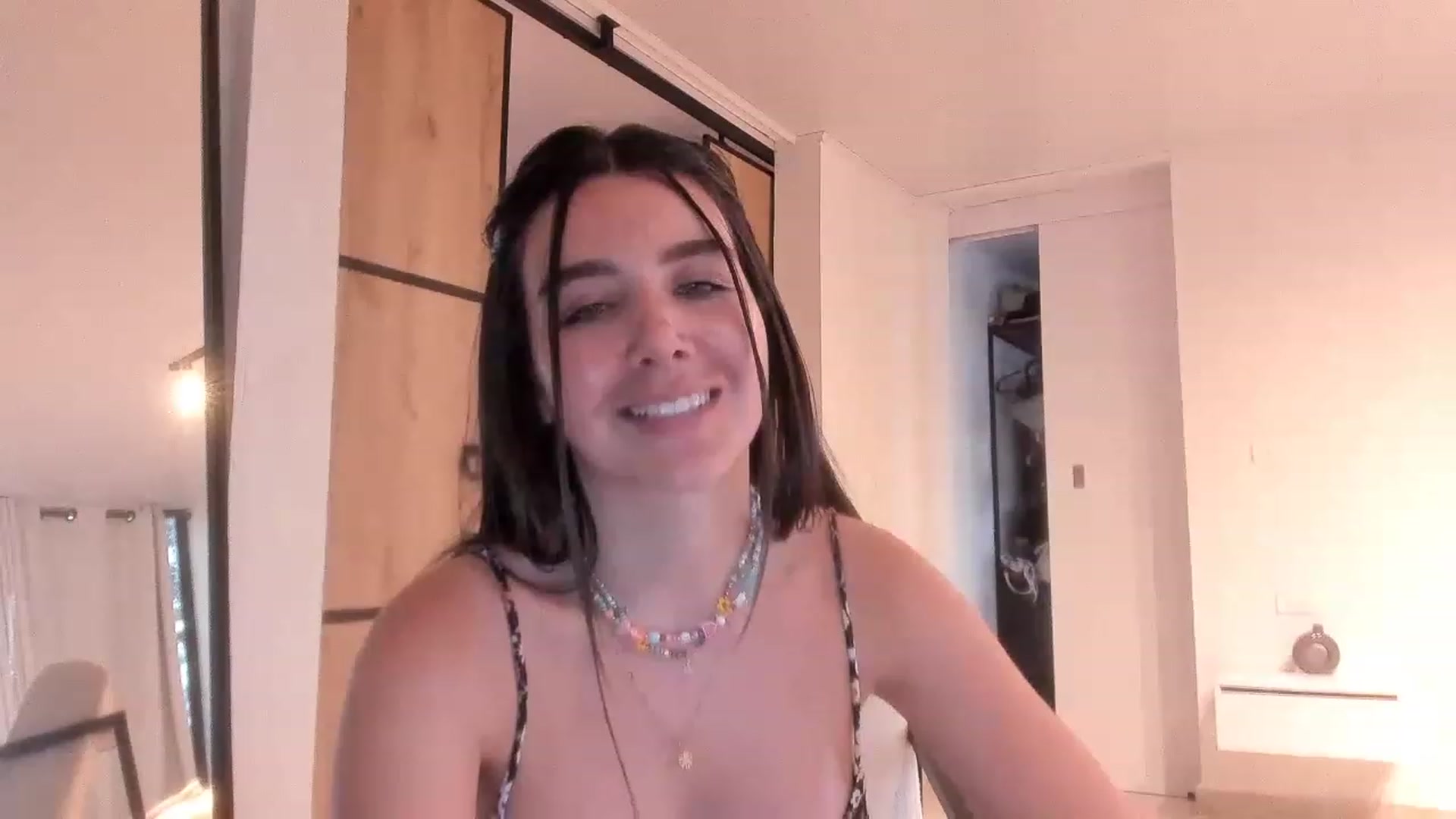 Gallery image thumbnail from LauraVega's myfreecams stream on, 04/17/2023, 22:58 image 5 of 20
