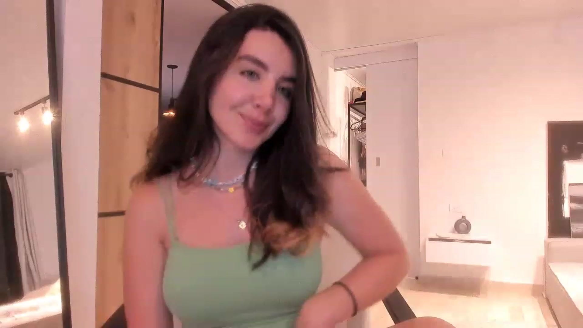Gallery image thumbnail from LauraVega's myfreecams stream on, 04/19/2023, 02:01 image 8 of 20