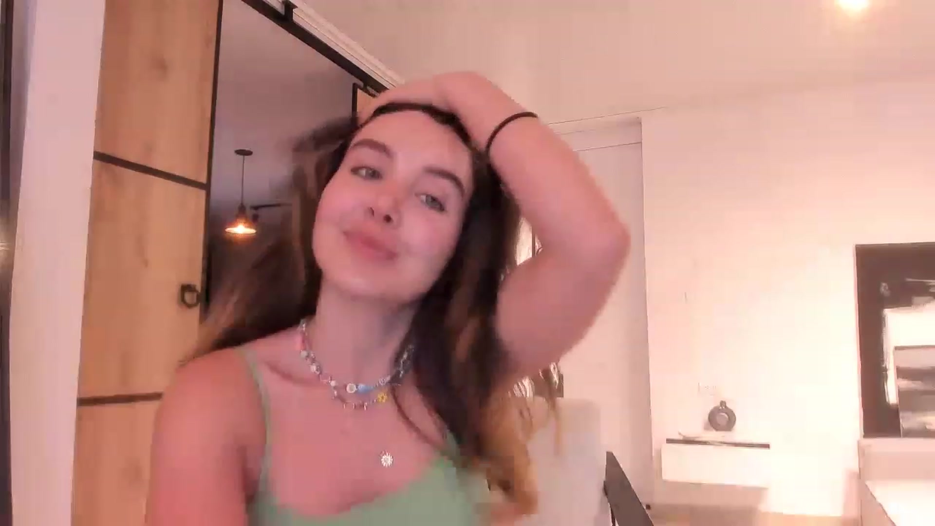 Gallery image thumbnail from LauraVega's myfreecams stream on, 04/19/2023, 02:01 image 2 of 20