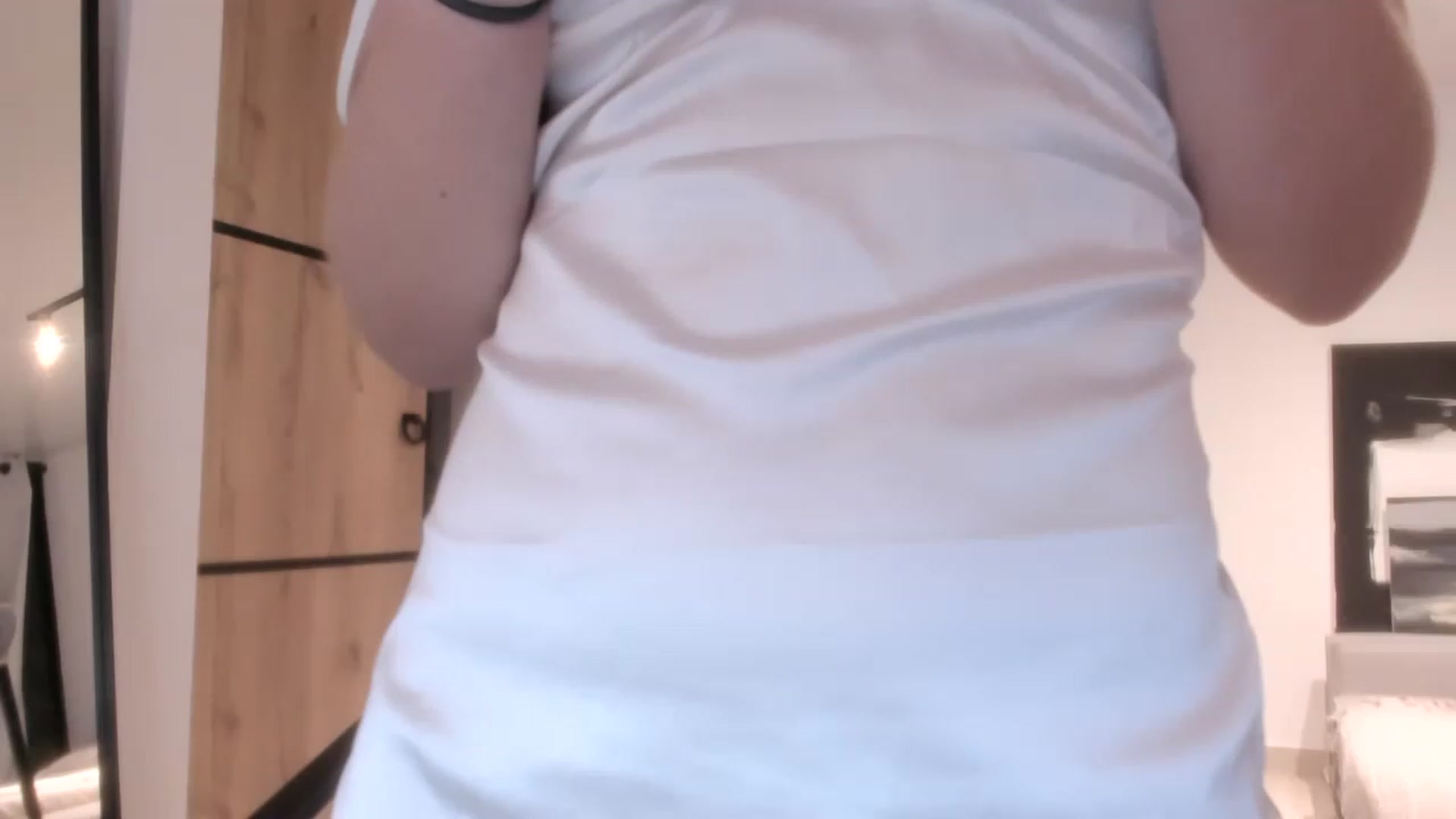 Gallery image thumbnail from LauraVega's myfreecams stream on, 04/29/2023, 24:55 image 13 of 20