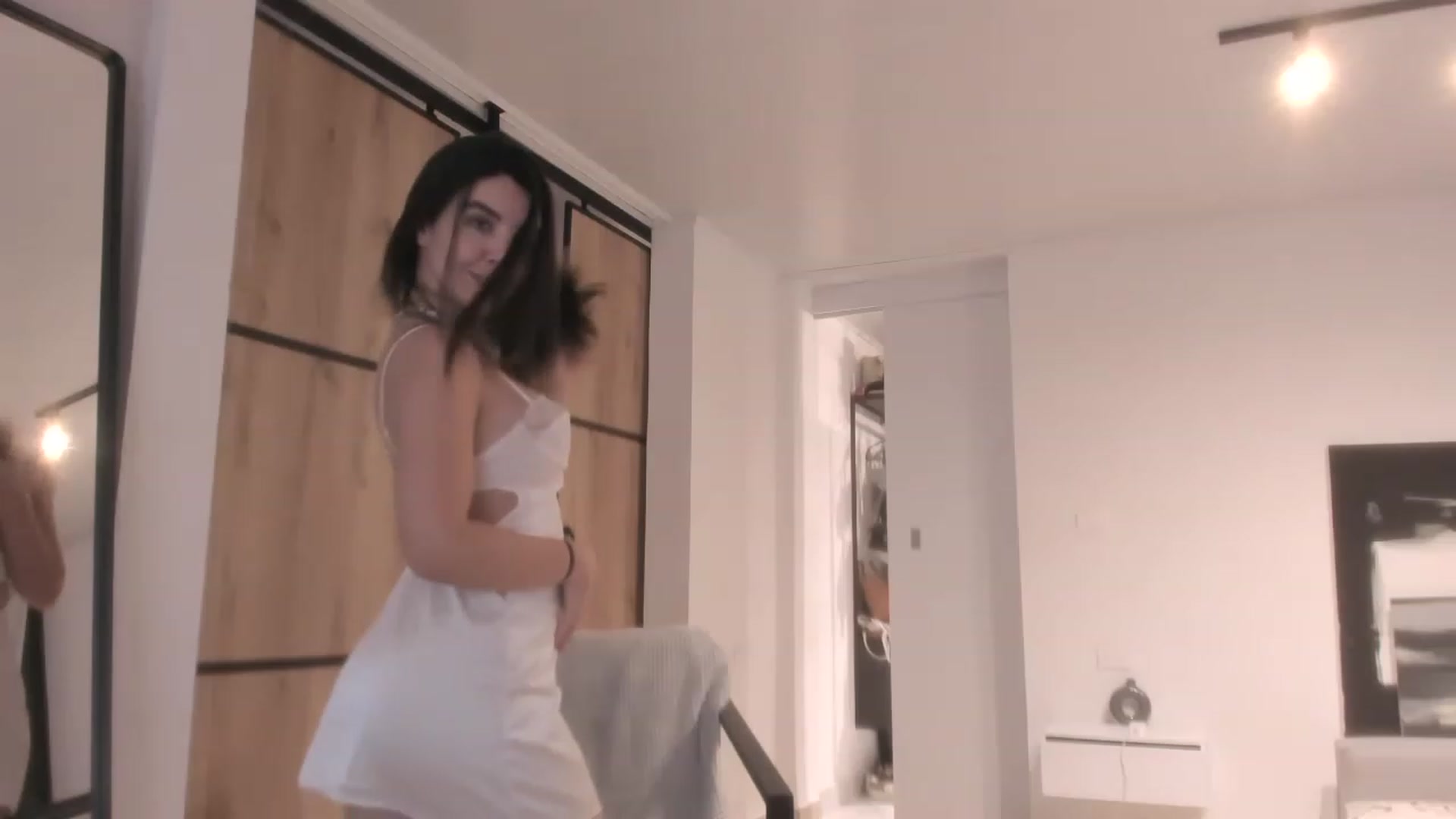 Gallery image thumbnail from LauraVega's myfreecams stream on, 04/29/2023, 24:55 image 17 of 20