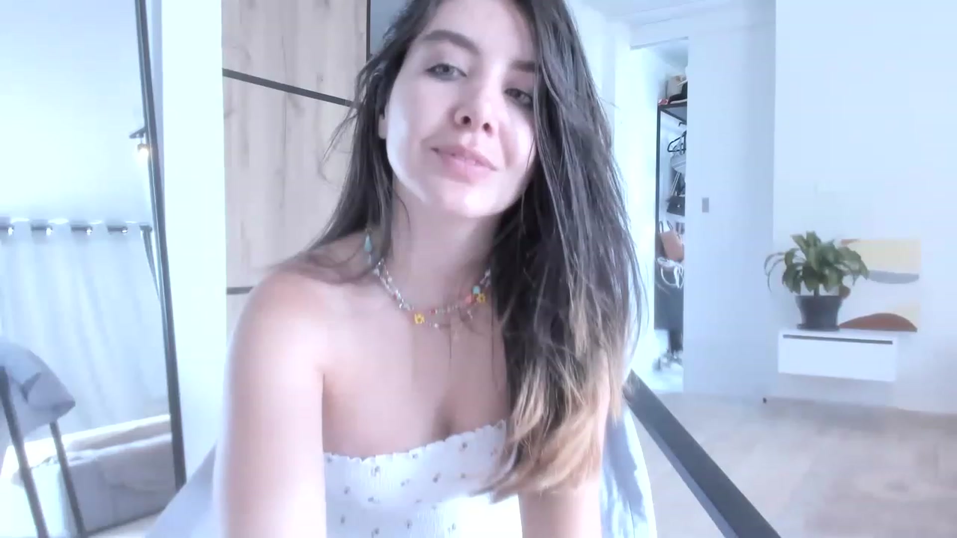 Gallery image thumbnail from LauraVega's myfreecams stream on, 04/29/2023, 15:41 image 11 of 20