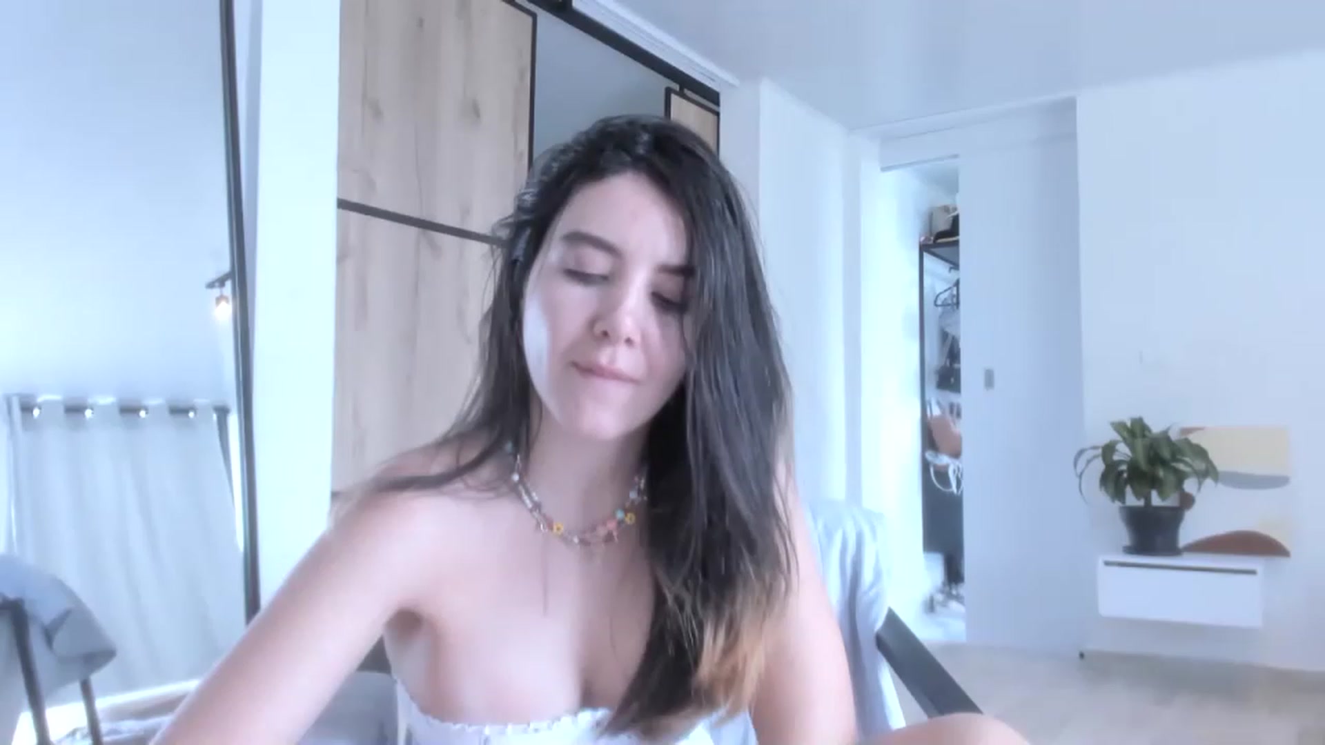 Gallery image thumbnail from LauraVega's myfreecams stream on, 04/29/2023, 15:41 image 9 of 20