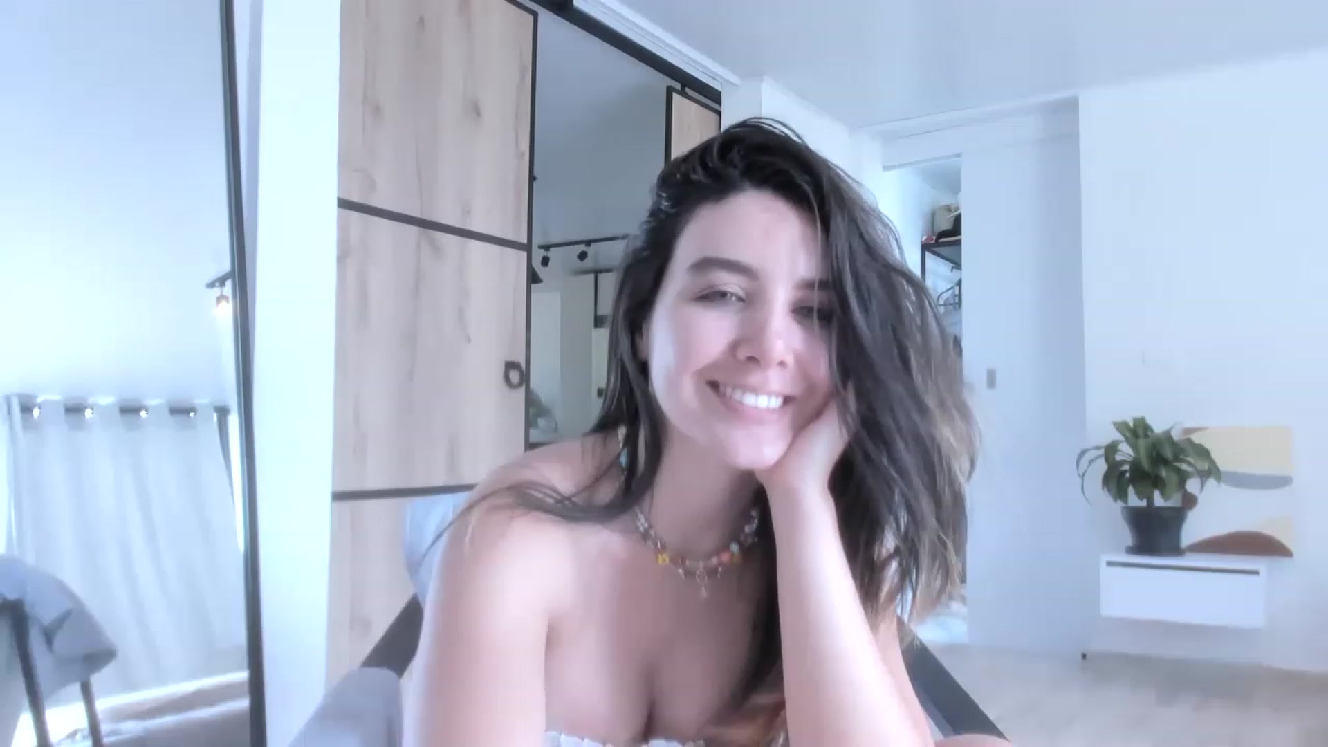 Gallery image thumbnail from LauraVega's myfreecams stream on, 04/29/2023, 15:41 image 5 of 20