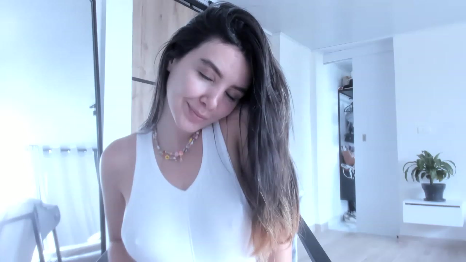 Gallery image thumbnail from LauraVega's myfreecams stream on, 04/30/2023, 15:35 image 6 of 20