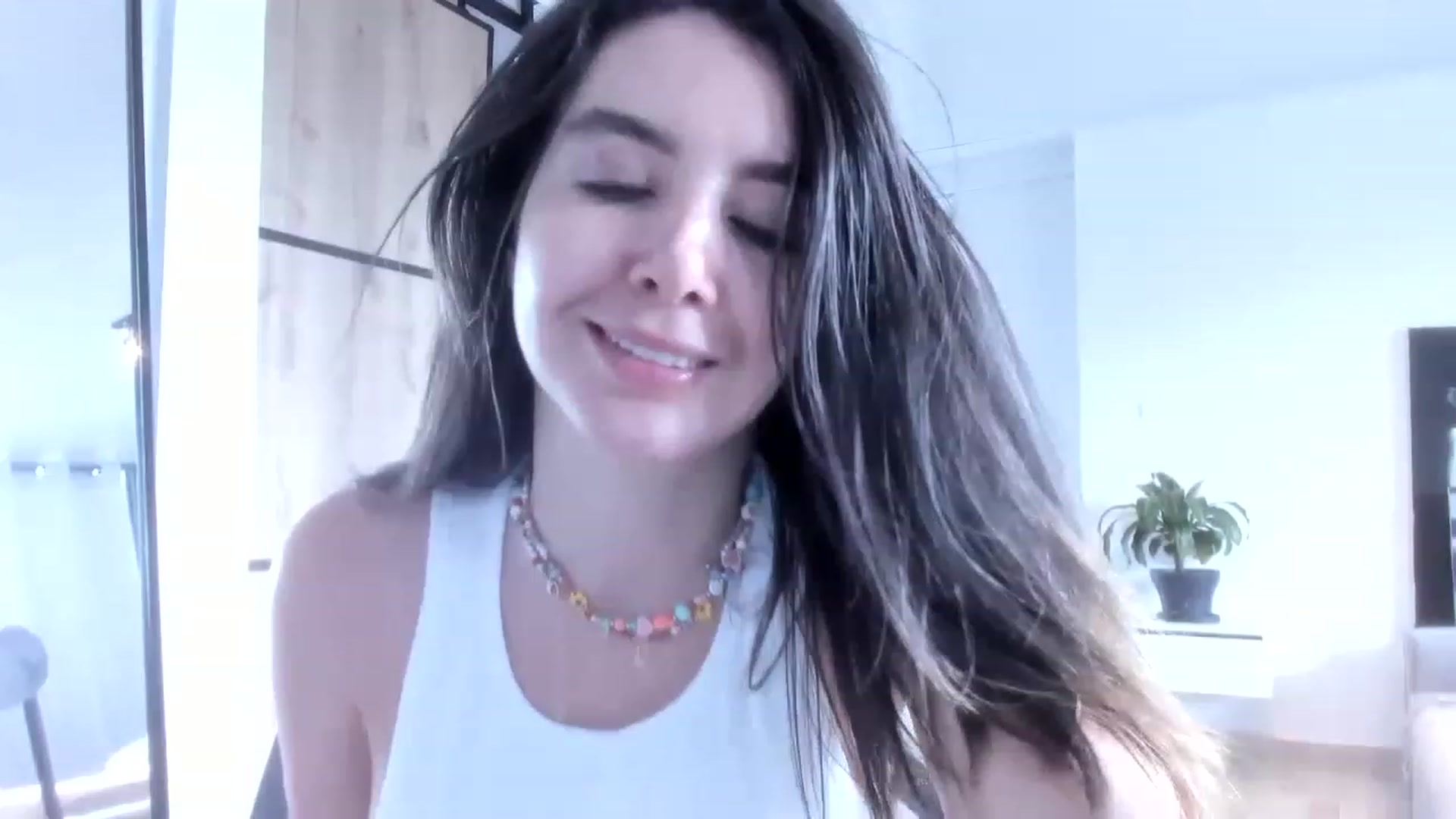 Gallery image thumbnail from LauraVega's myfreecams stream on, 04/30/2023, 15:51 image 1 of 20