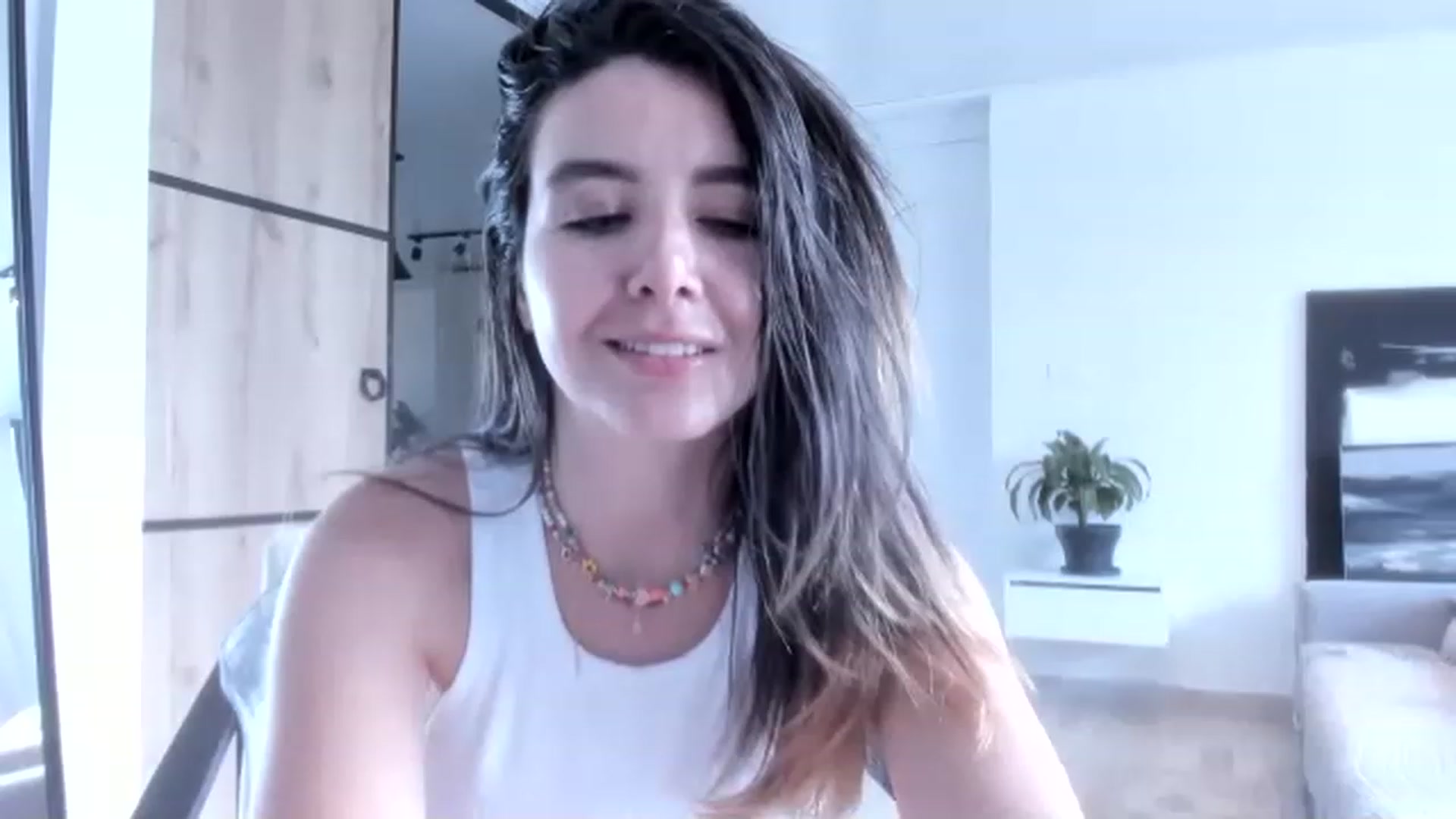 Gallery image thumbnail from LauraVega's myfreecams stream on, 04/30/2023, 15:51 image 10 of 20