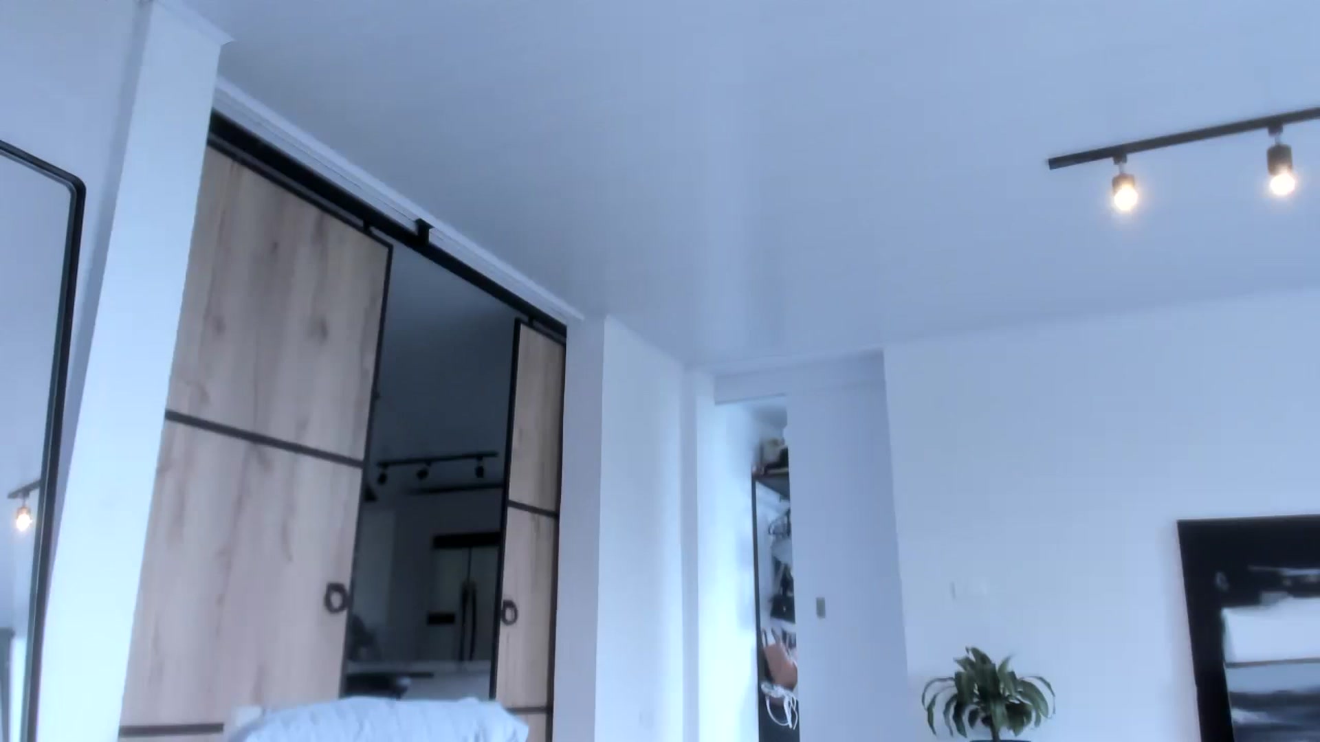 Gallery image thumbnail from LauraVega's myfreecams stream on, 04/30/2023, 15:51 image 7 of 20