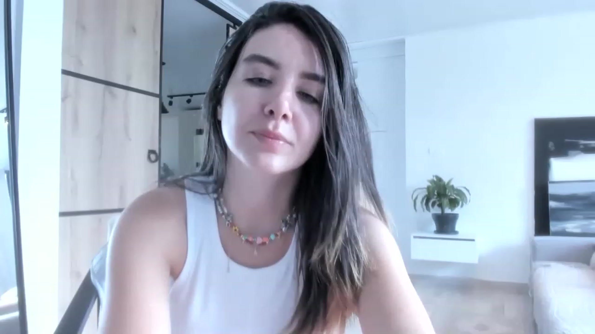 Gallery image thumbnail from LauraVega's myfreecams stream on, 04/30/2023, 15:51 image 12 of 20