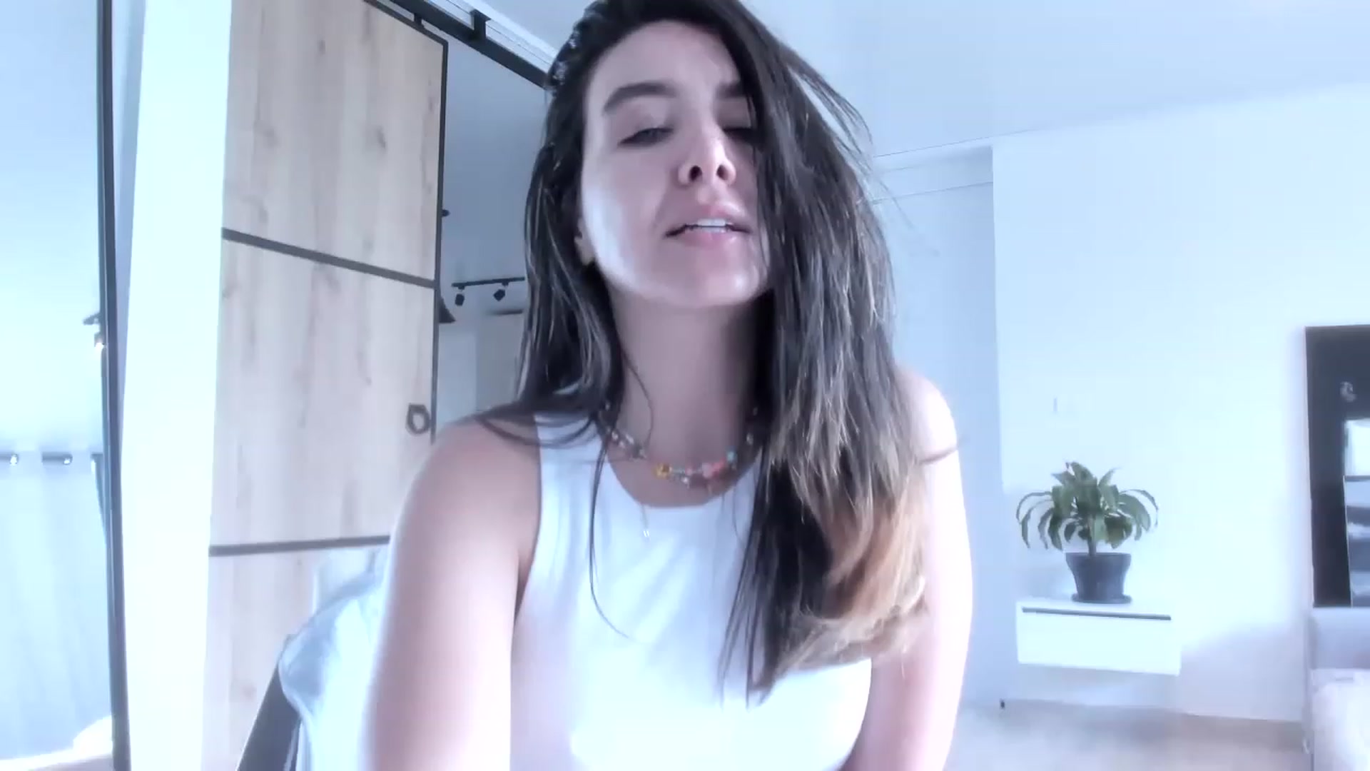 Gallery image thumbnail from LauraVega's myfreecams stream on, 04/30/2023, 15:51 image 18 of 20