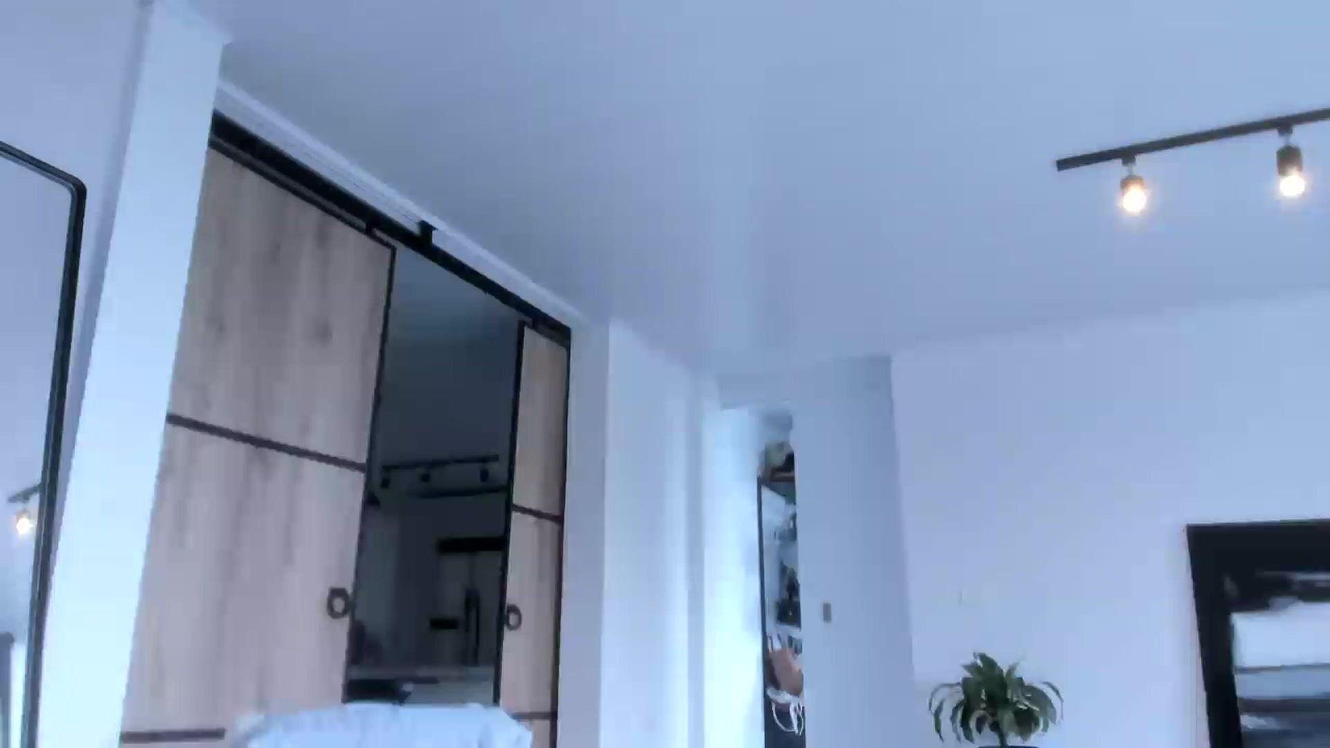 Gallery image thumbnail from LauraVega's myfreecams stream on, 04/30/2023, 15:51 image 8 of 20