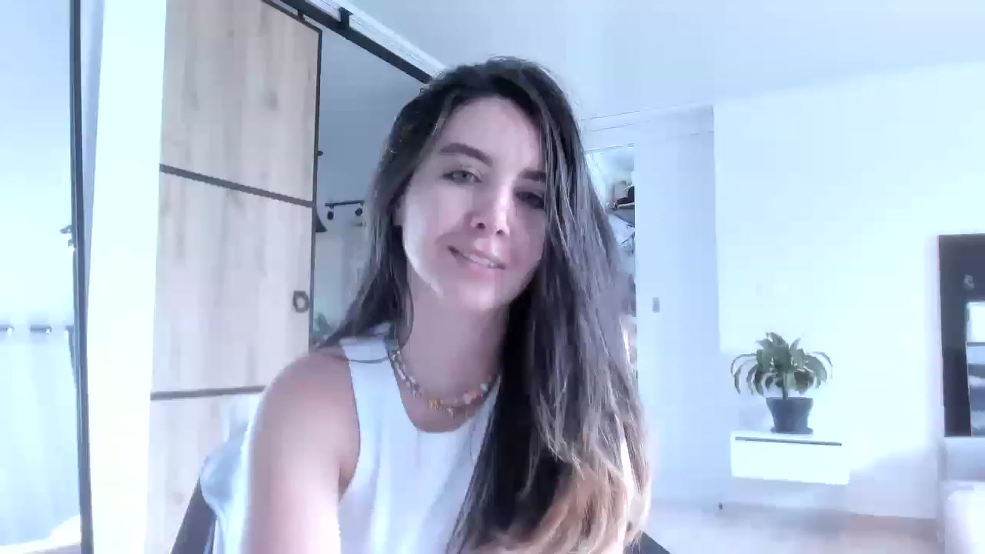 Gallery image thumbnail from LauraVega's myfreecams stream on, 04/30/2023, 15:51 image 19 of 20