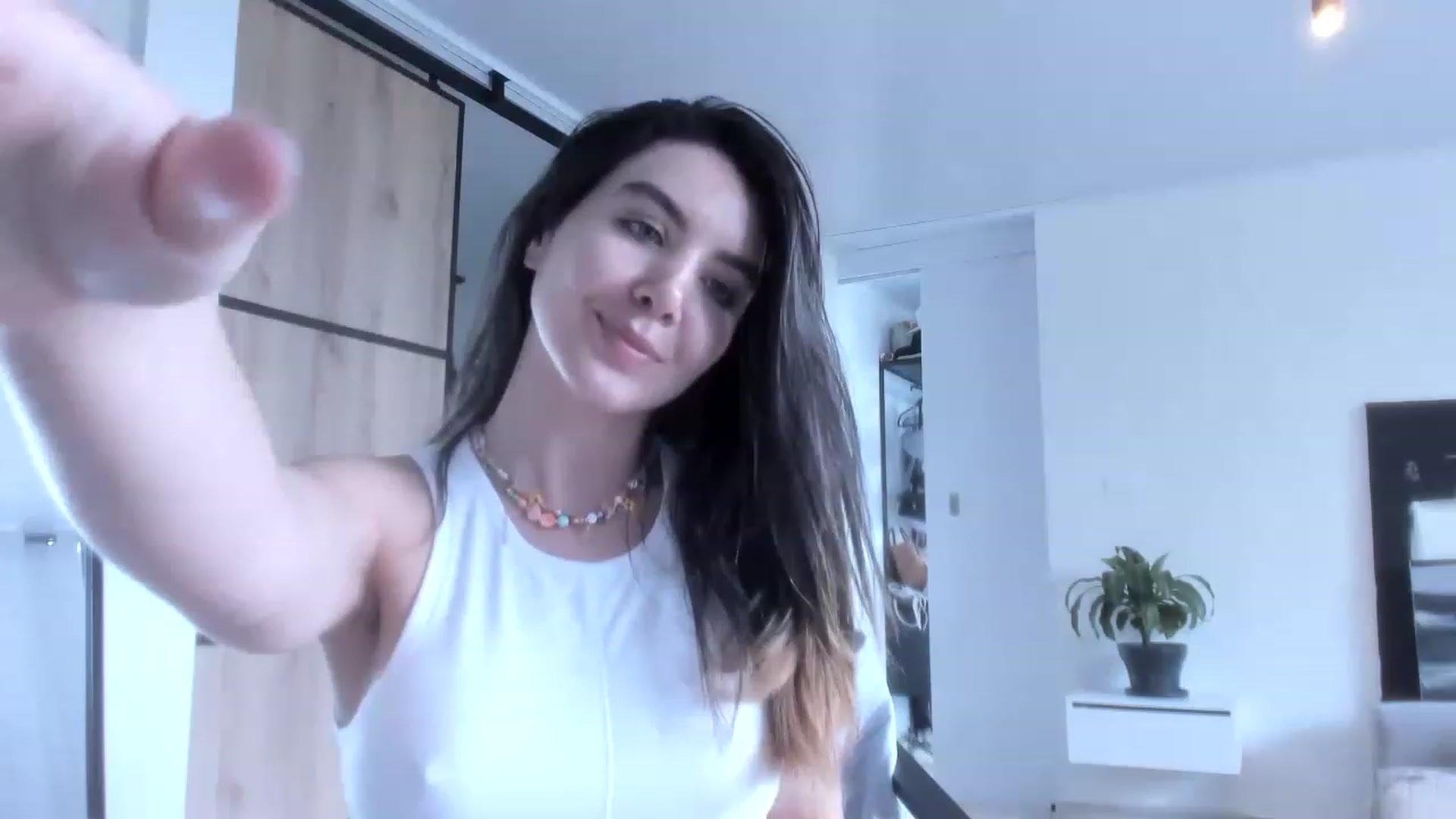Gallery image thumbnail from LauraVega's myfreecams stream on, 04/30/2023, 17:22 image 12 of 20