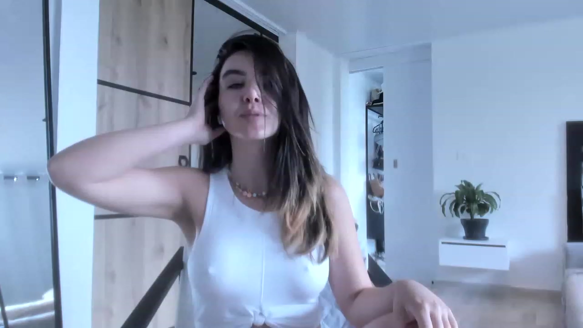 Gallery image thumbnail from LauraVega's myfreecams stream on, 04/30/2023, 17:22 image 15 of 20