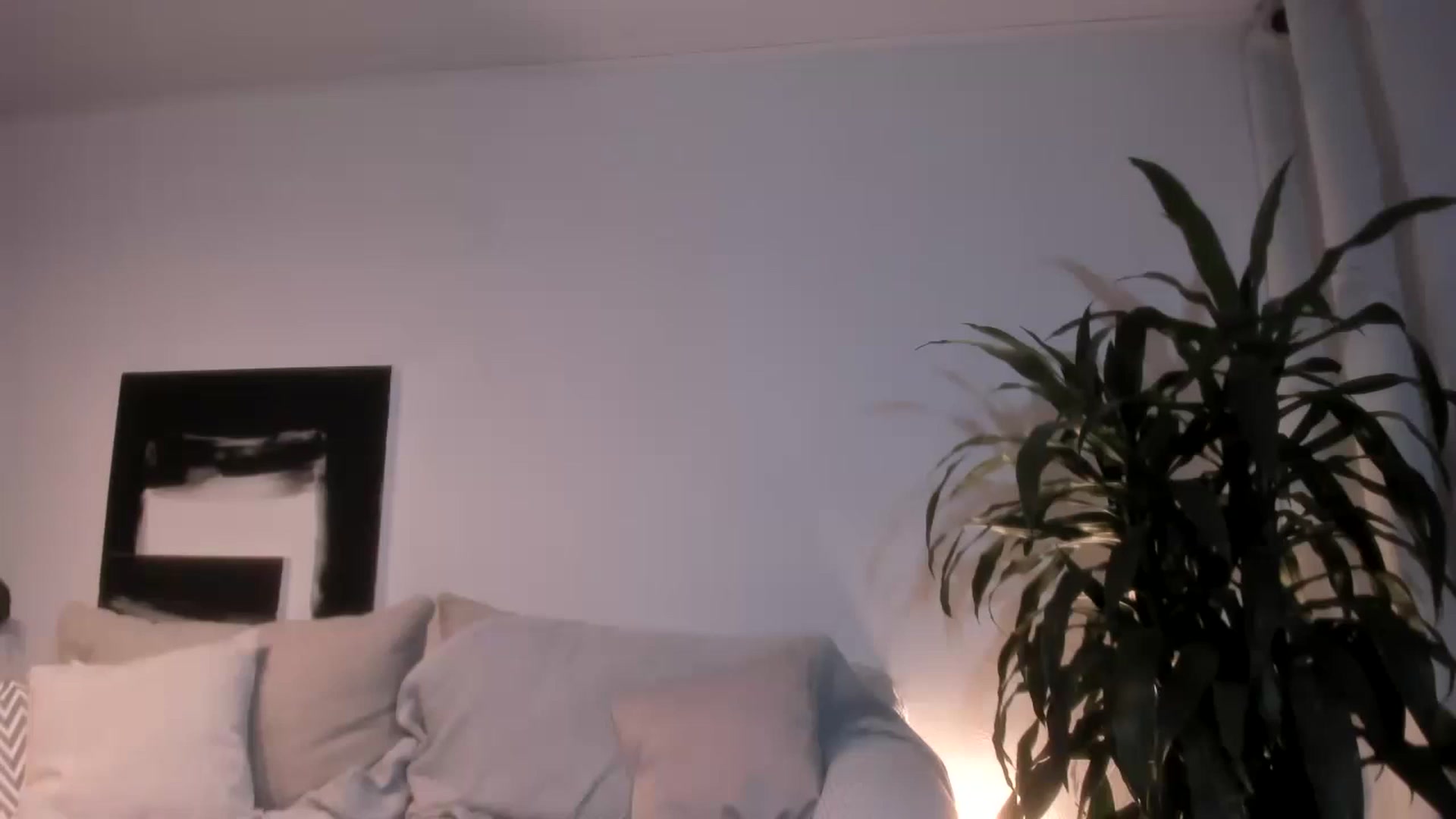 Gallery image thumbnail from LauraVega's myfreecams stream on, 05/02/2023, 23:49 image 11 of 20