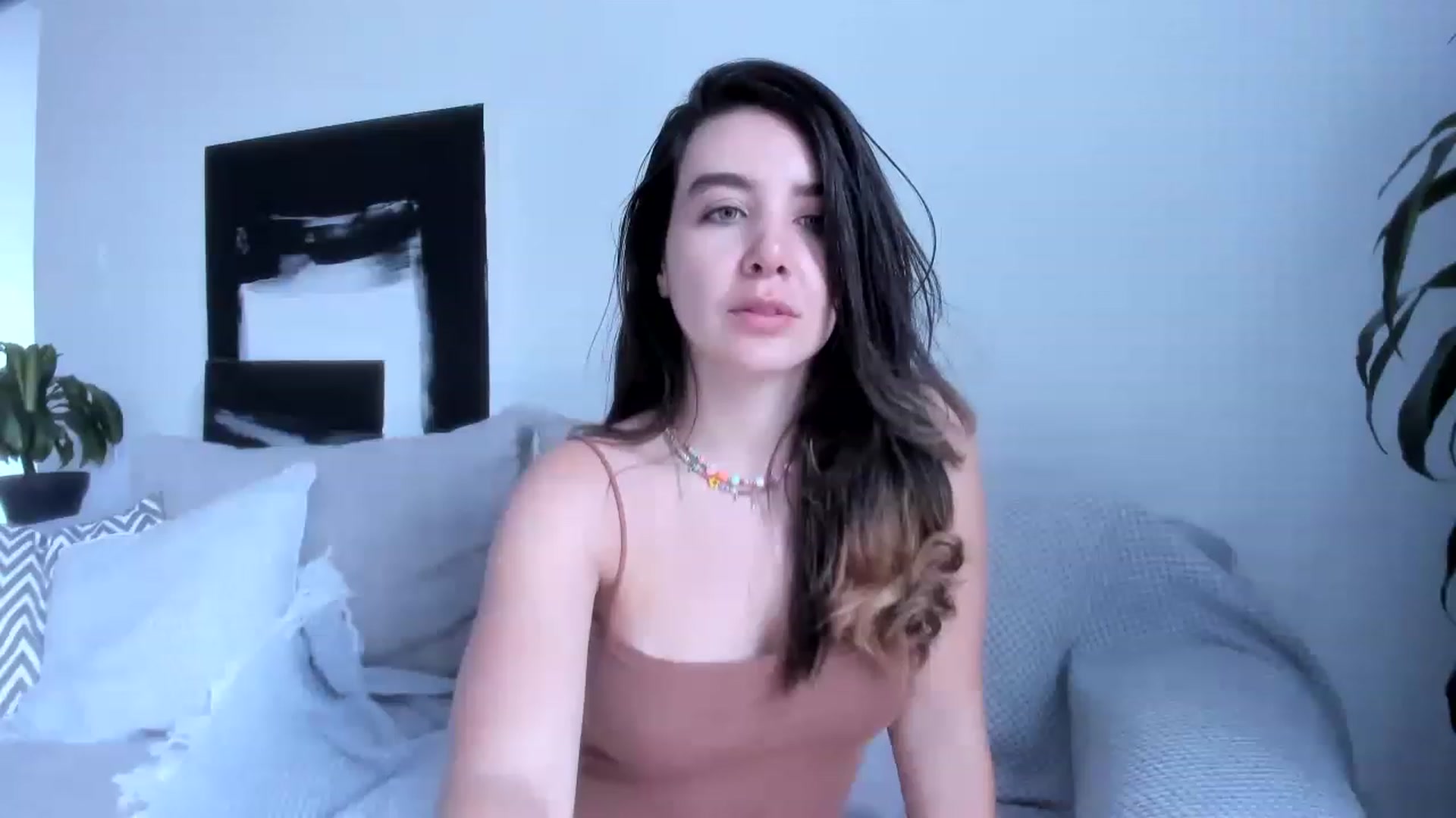 Gallery image thumbnail from LauraVega's myfreecams stream on, 05/03/2023, 23:02 image 11 of 20