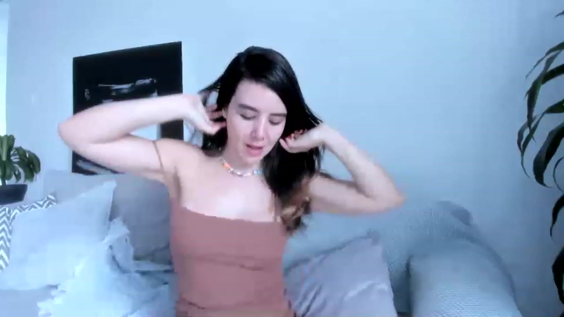 Gallery image thumbnail from LauraVega's myfreecams stream on, 05/03/2023, 23:02 image 9 of 20