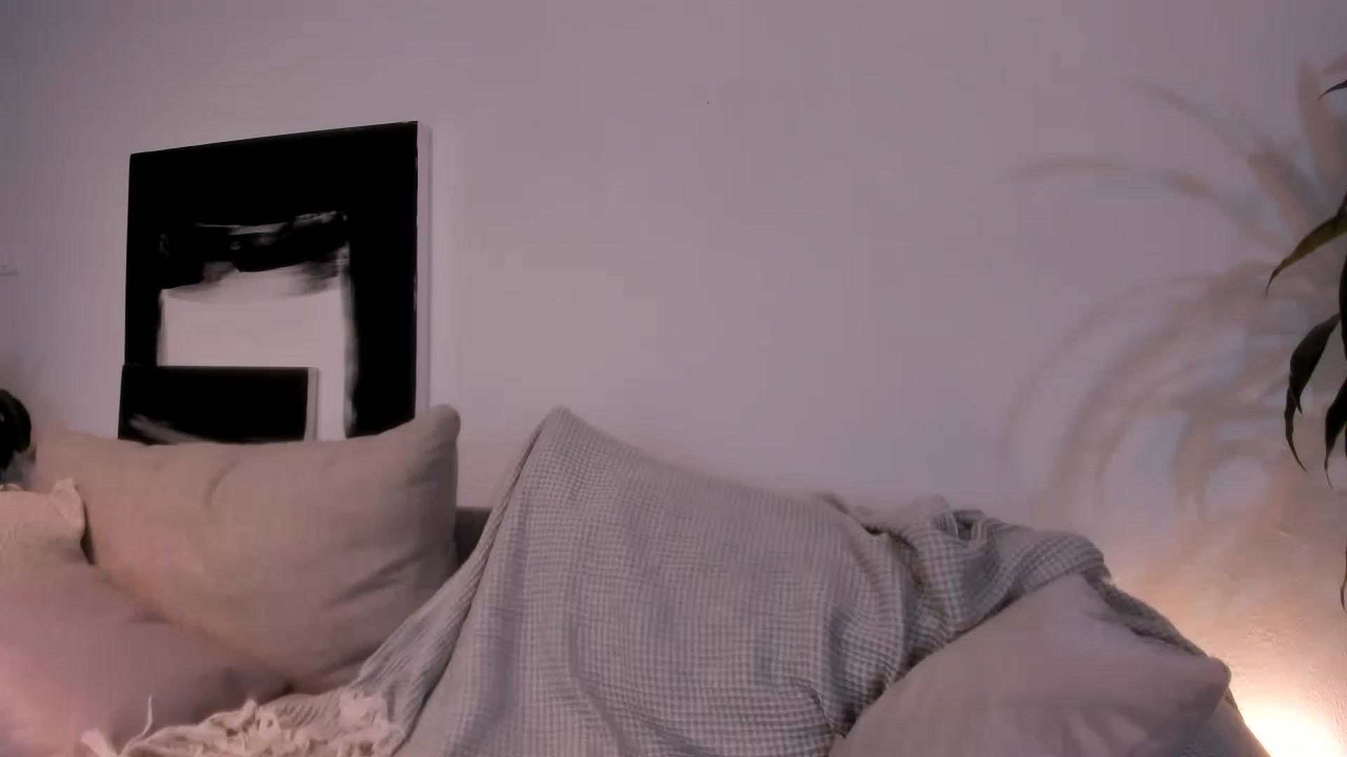 Gallery image thumbnail from LauraVega's myfreecams stream on, 05/10/2023, 24:03 image 19 of 20