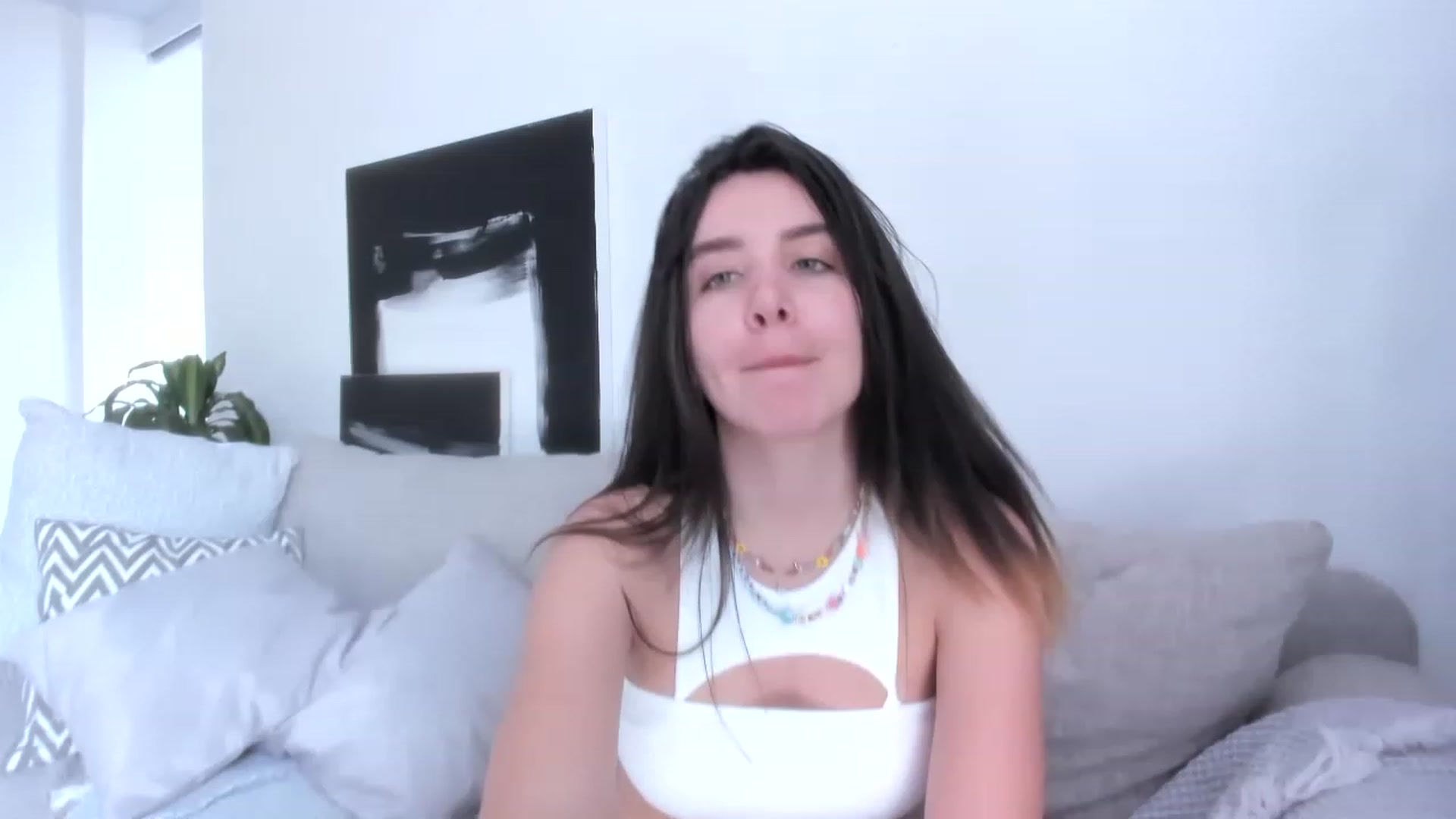 Gallery image thumbnail from LauraVega's myfreecams stream on, 05/19/2023, 17:40 image 12 of 20