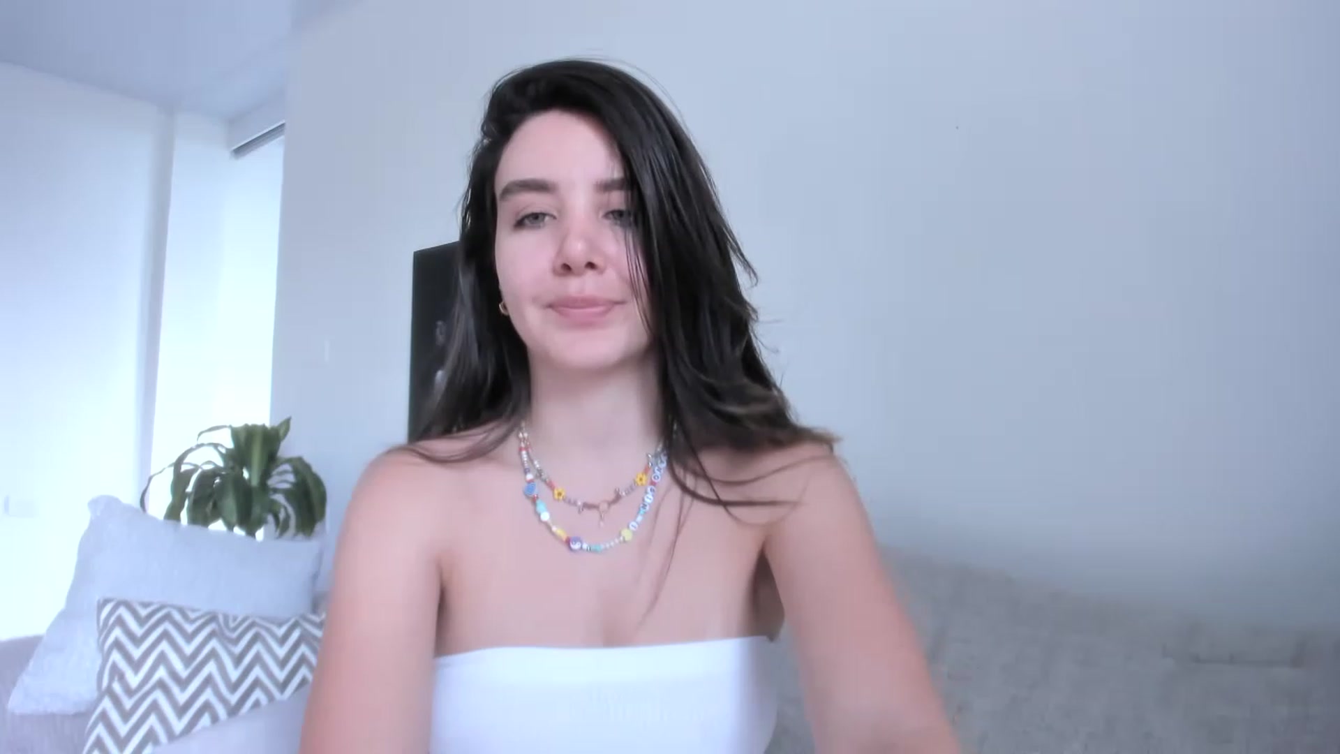 Gallery image thumbnail from LauraVega's myfreecams stream on, 05/20/2023, 17:07 image 9 of 20