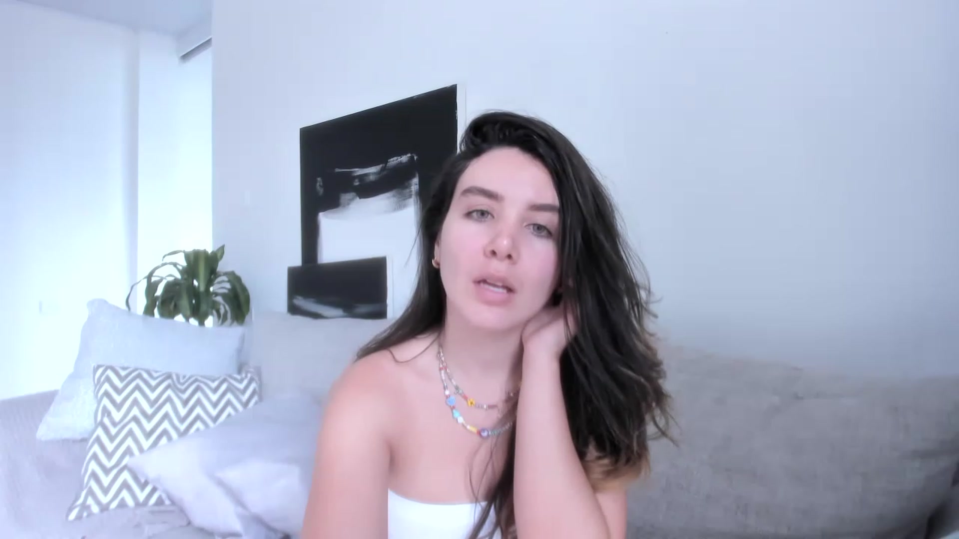 Gallery image thumbnail from LauraVega's myfreecams stream on, 05/20/2023, 17:07 image 11 of 20