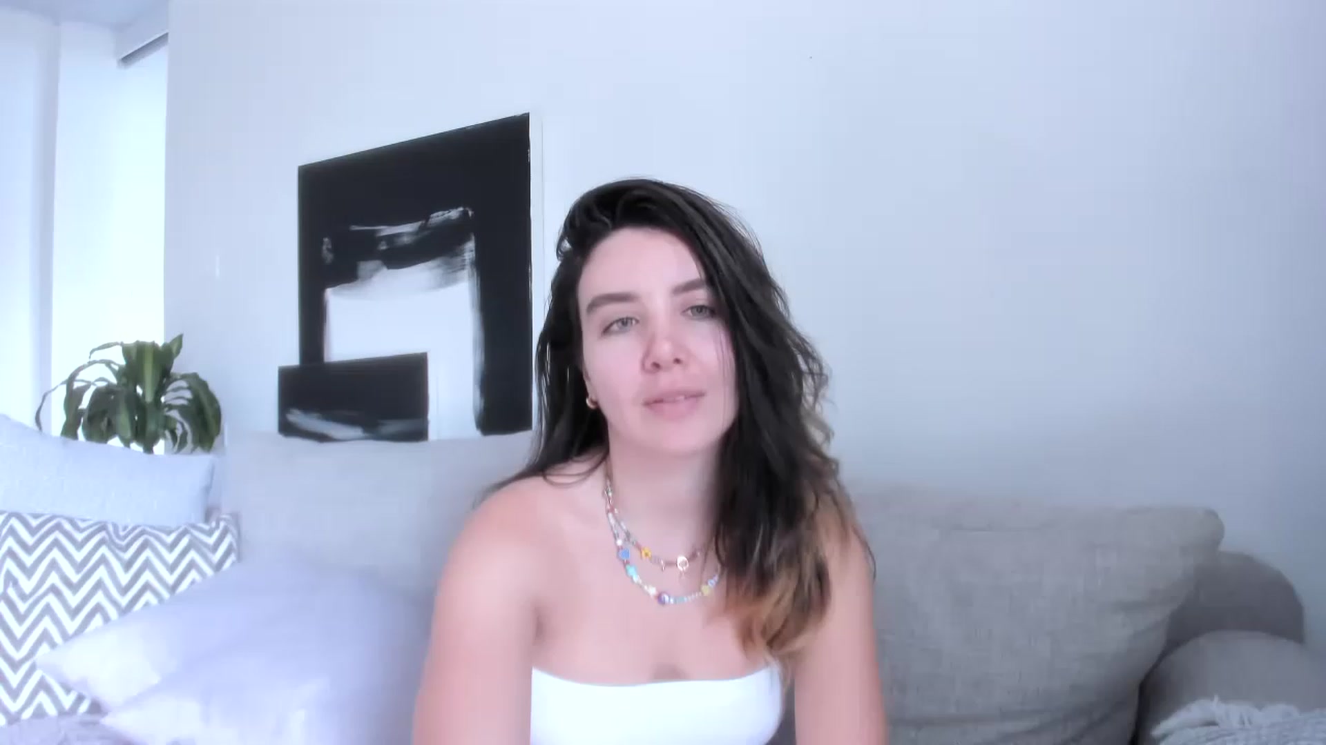 Gallery image thumbnail from LauraVega's myfreecams stream on, 05/20/2023, 17:07 image 18 of 20