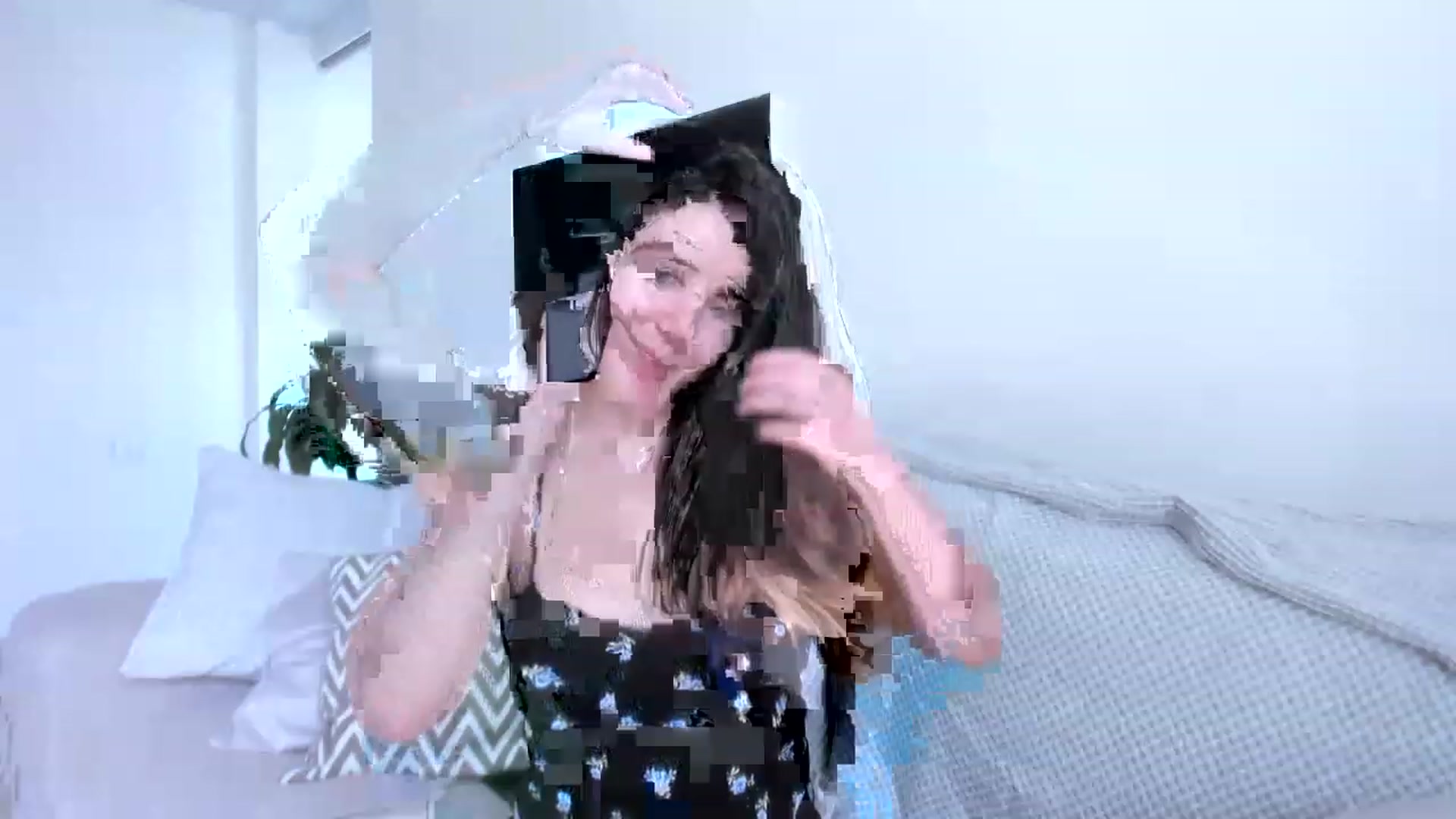 Gallery image thumbnail from LauraVega's myfreecams stream on, 05/27/2023, 15:19 image 16 of 20