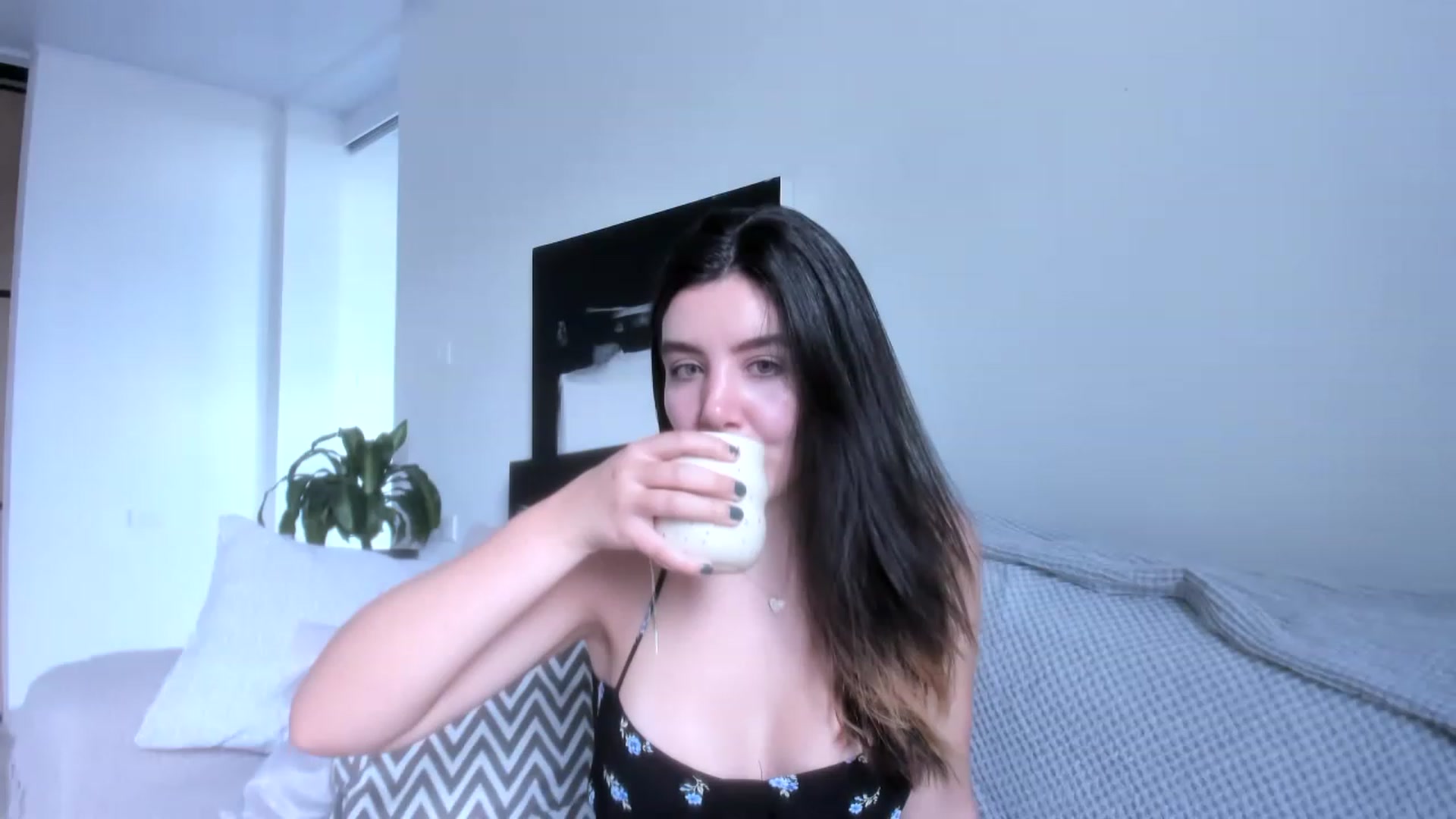 Gallery image thumbnail from LauraVega's myfreecams stream on, 05/27/2023, 15:19 image 1 of 20