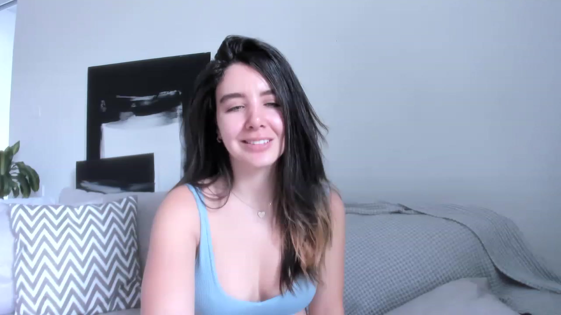 Gallery image thumbnail from LauraVega's myfreecams stream on, 05/28/2023, 16:02 image 7 of 20