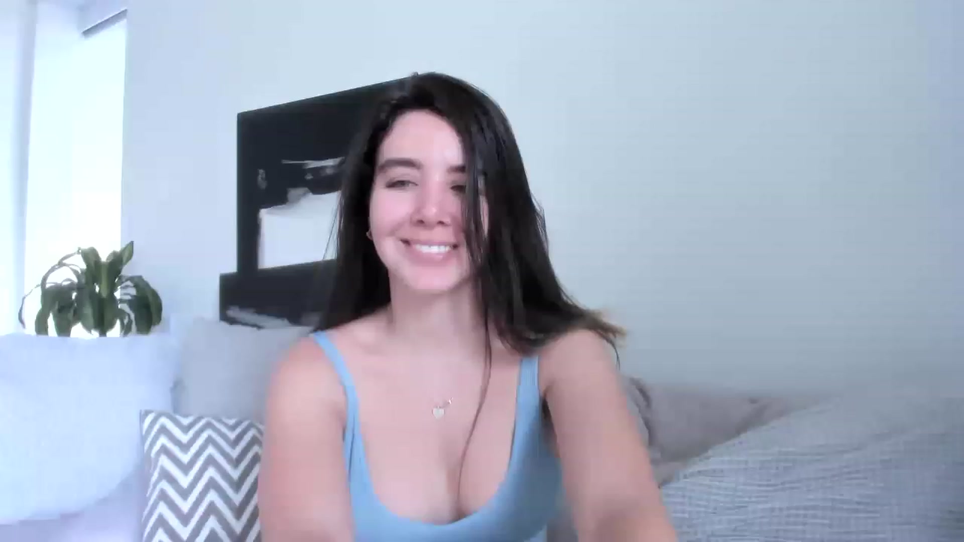 Gallery image thumbnail from LauraVega's myfreecams stream on, 05/28/2023, 18:04 image 10 of 20