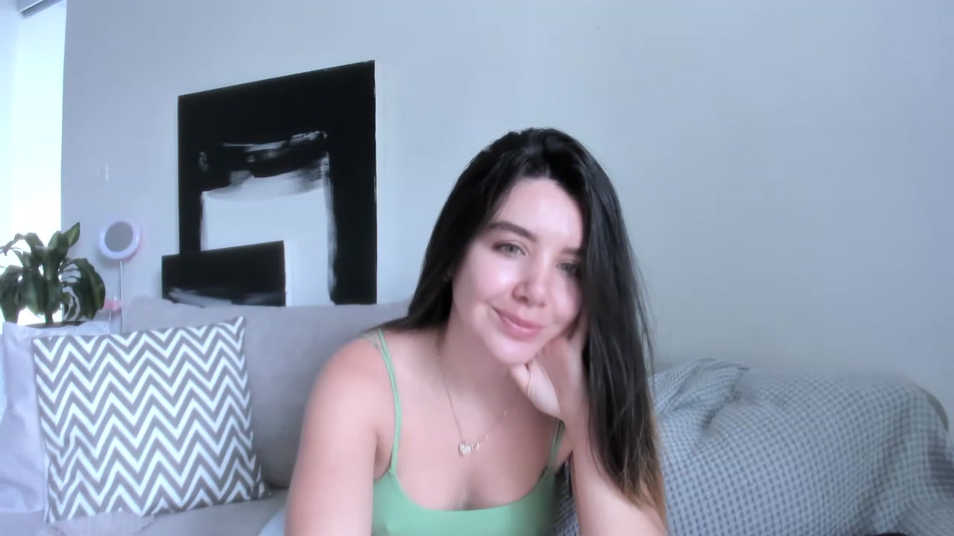 Gallery image thumbnail from LauraVega's myfreecams stream on, 06/01/2023, 15:44 image 8 of 20