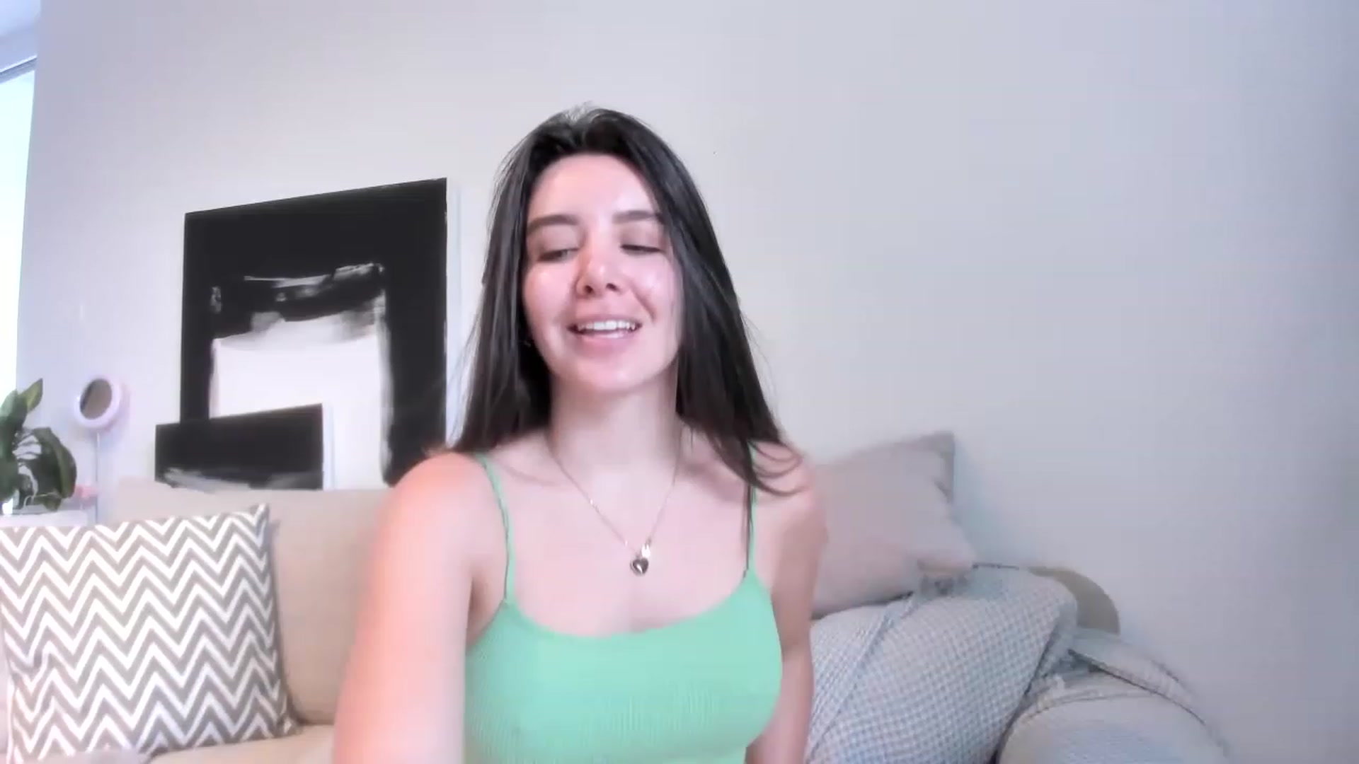 Gallery image thumbnail from LauraVega's myfreecams stream on, 06/01/2023, 16:21 image 7 of 20