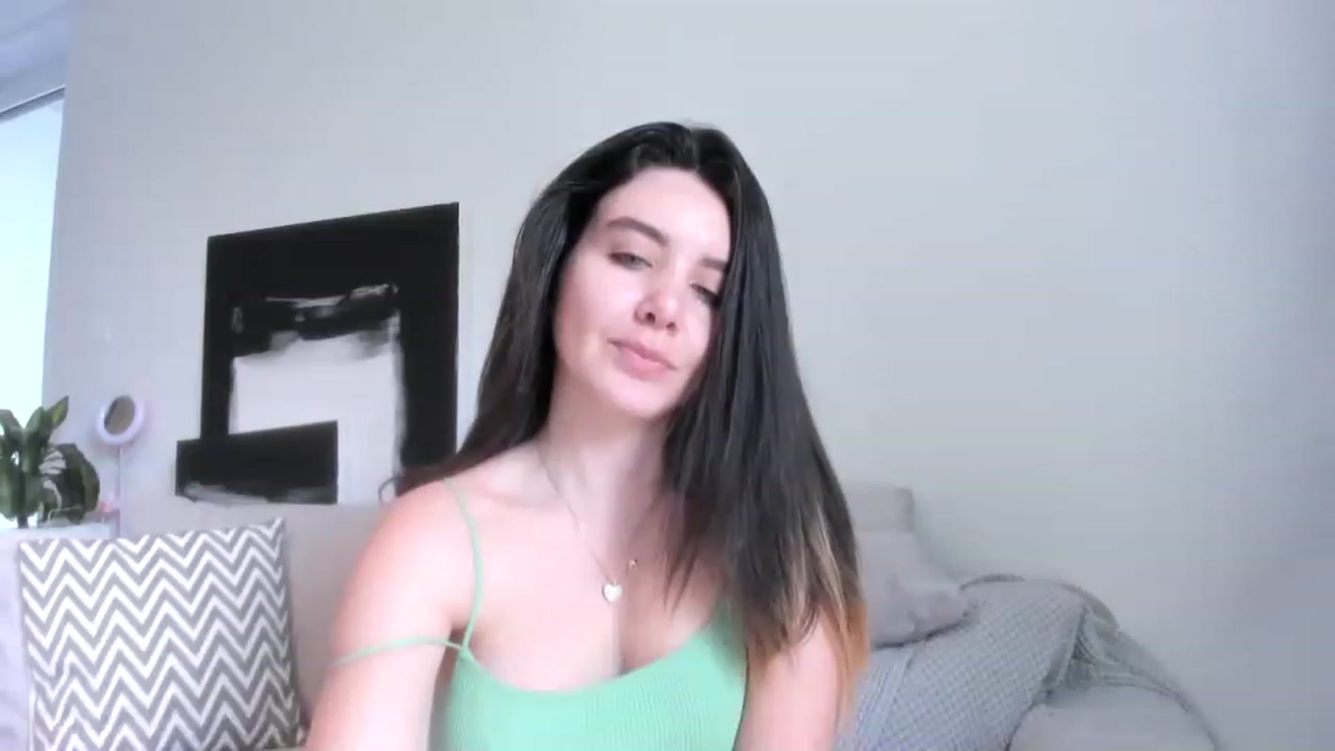 Gallery image thumbnail from LauraVega's myfreecams stream on, 06/01/2023, 17:29 image 3 of 20