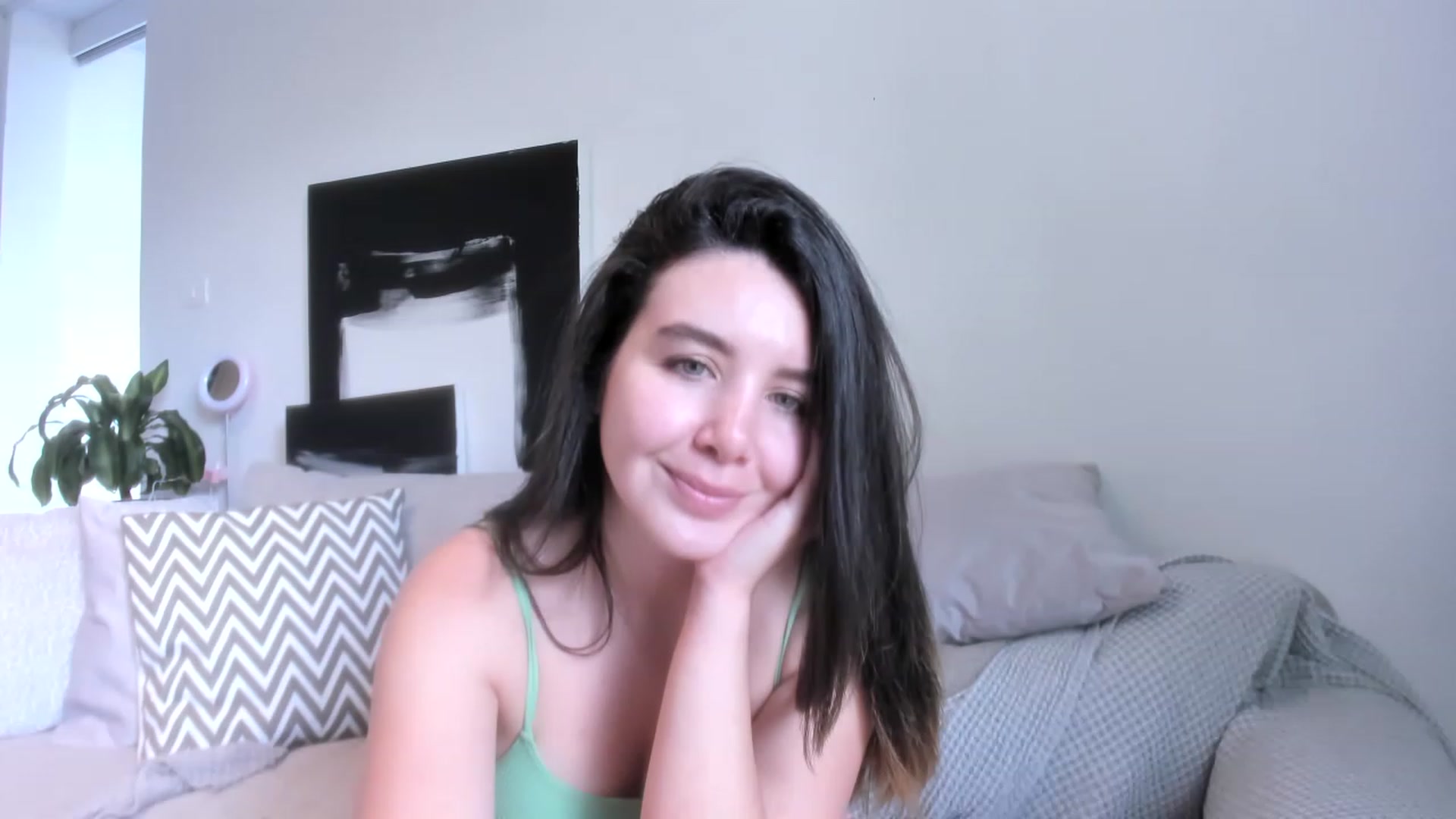 Gallery image thumbnail from LauraVega's myfreecams stream on, 06/01/2023, 17:29 image 14 of 20