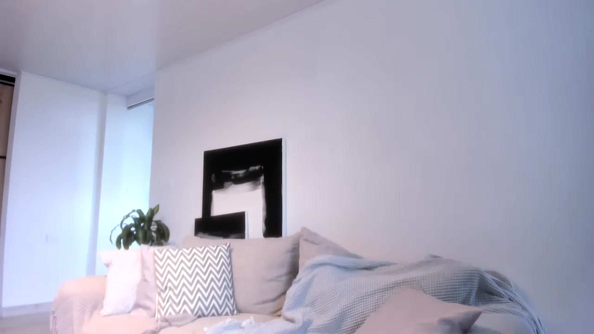 Gallery image thumbnail from LauraVega's myfreecams stream on, 06/01/2023, 23:27 image 5 of 20