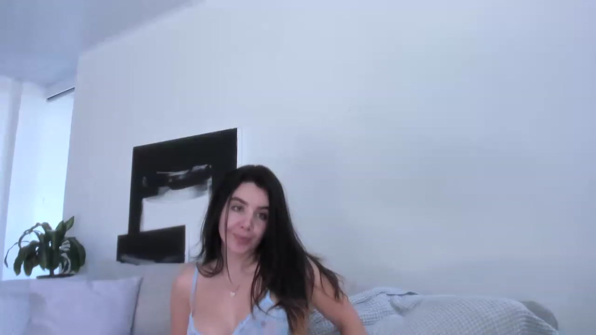 Gallery image thumbnail from LauraVega's myfreecams stream on, 06/03/2023, 15:54 image 6 of 20