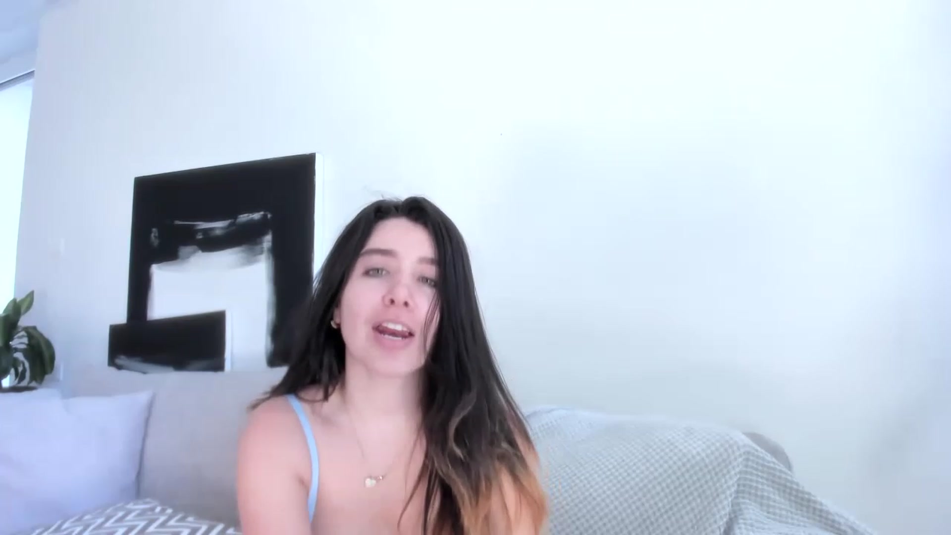 Gallery image thumbnail from LauraVega's myfreecams stream on, 06/03/2023, 15:54 image 4 of 20